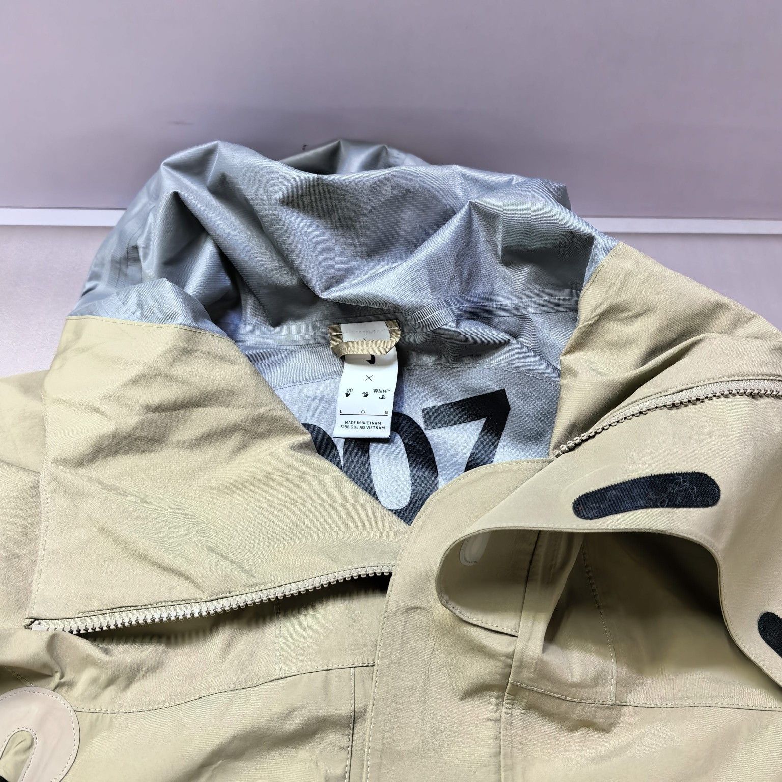 Nike Nike x Off-White Logo Gore-Tex Jacket Size L Size US L / EU 52-54 / 3 - 12 Thumbnail