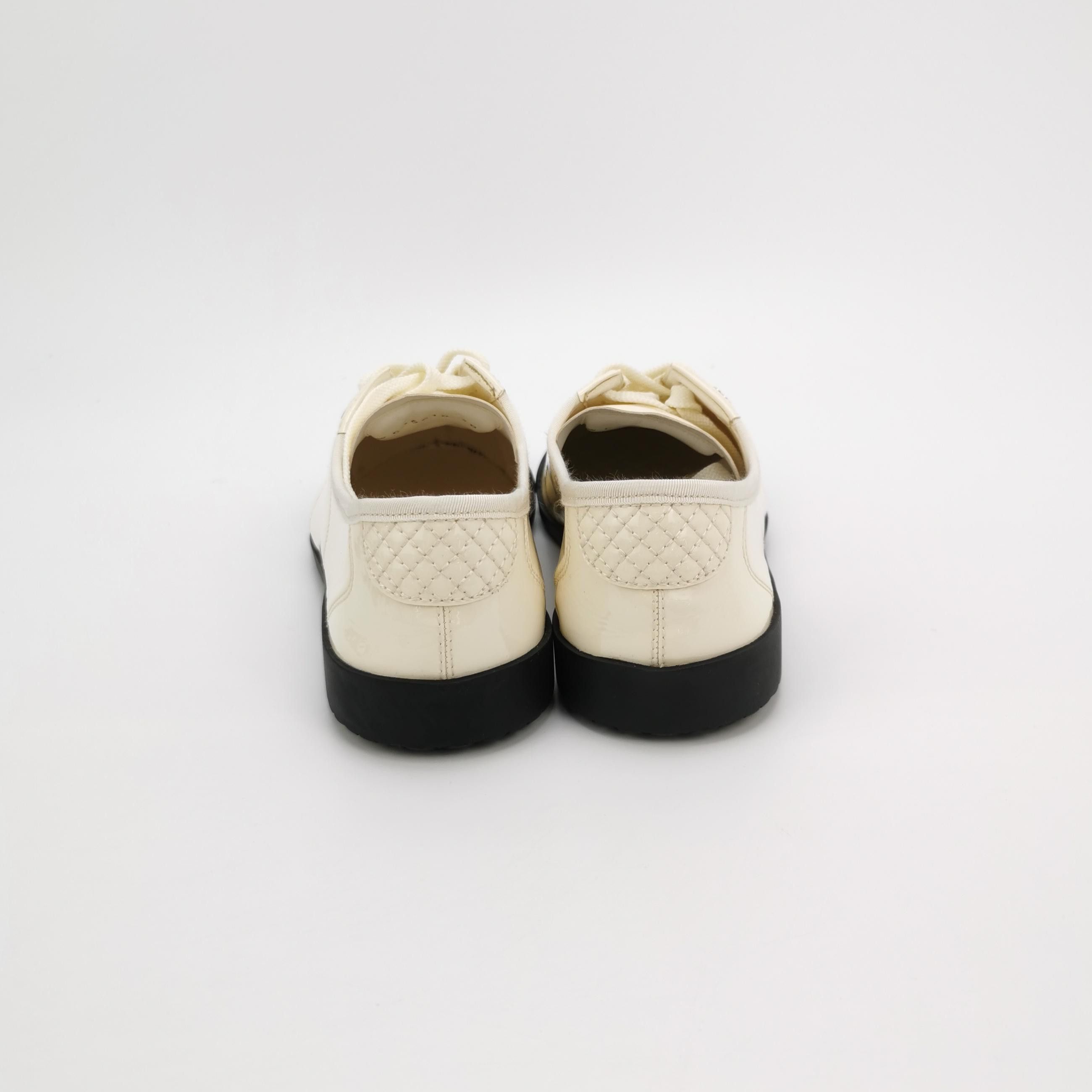 Chanel Chanel Women 8 Lowtop Sneakers Size US 8 / IT 38 - 4 Thumbnail