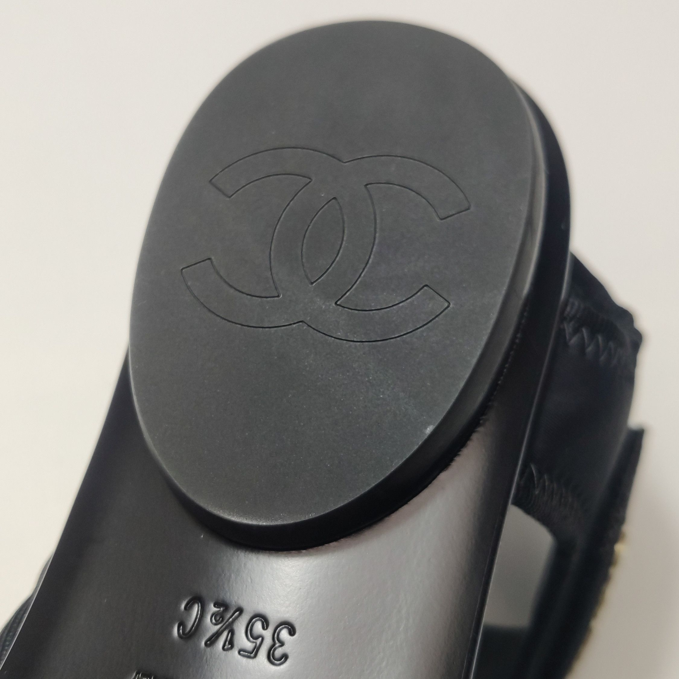 Chanel Chanel Women 5-5 Sandals Size US 5.5 / IT 35.5 - 8 Thumbnail