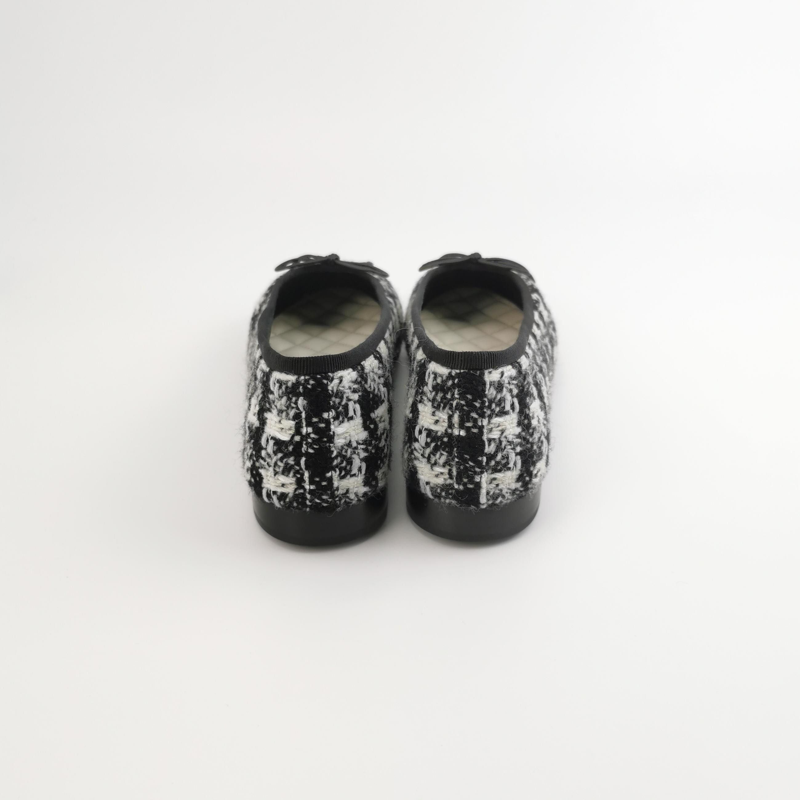 Chanel Chanel Women 7 Flats Size US 7 / IT 37 - 4 Thumbnail