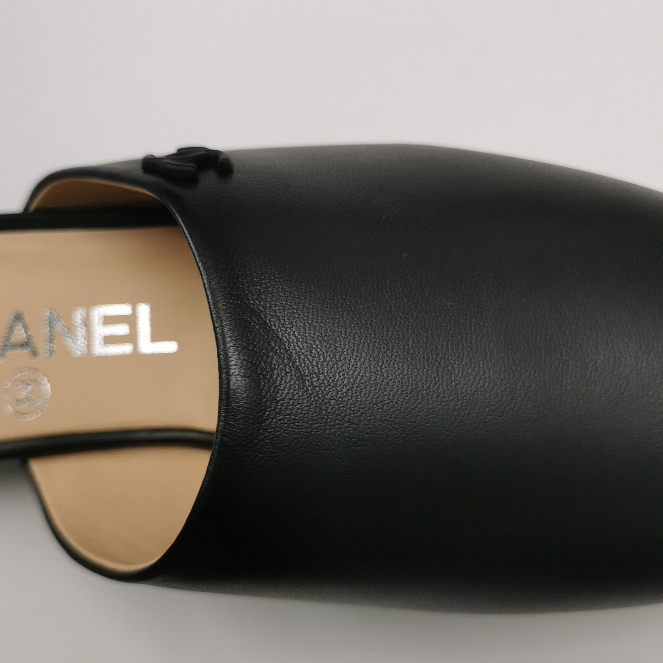 Chanel Chanel Women 5-5 Sandals Size US 5.5 / IT 35.5 - 7 Thumbnail