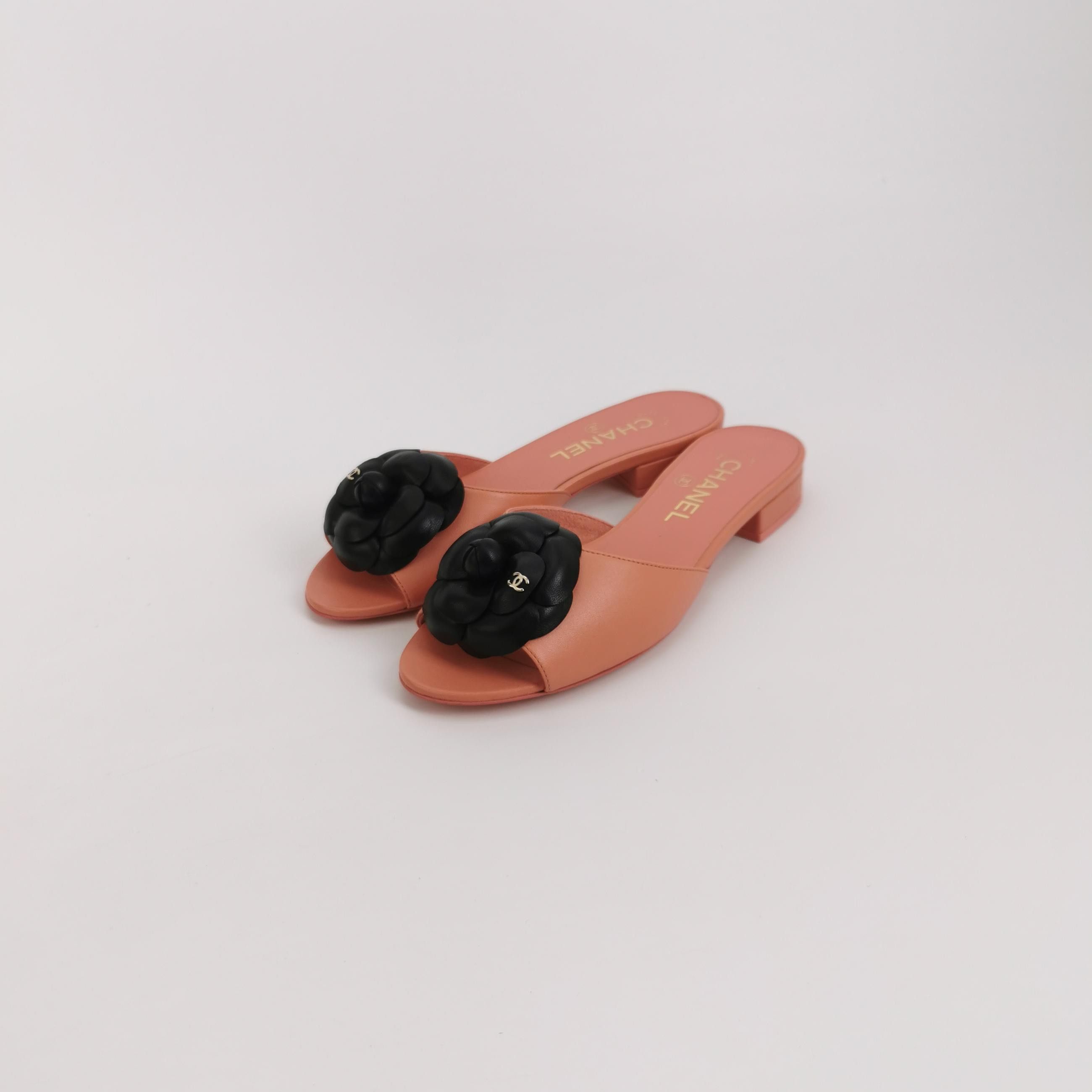 Chanel Chanel Women 6 Sandals Size US 6 / IT 36 - 2 Thumbnail