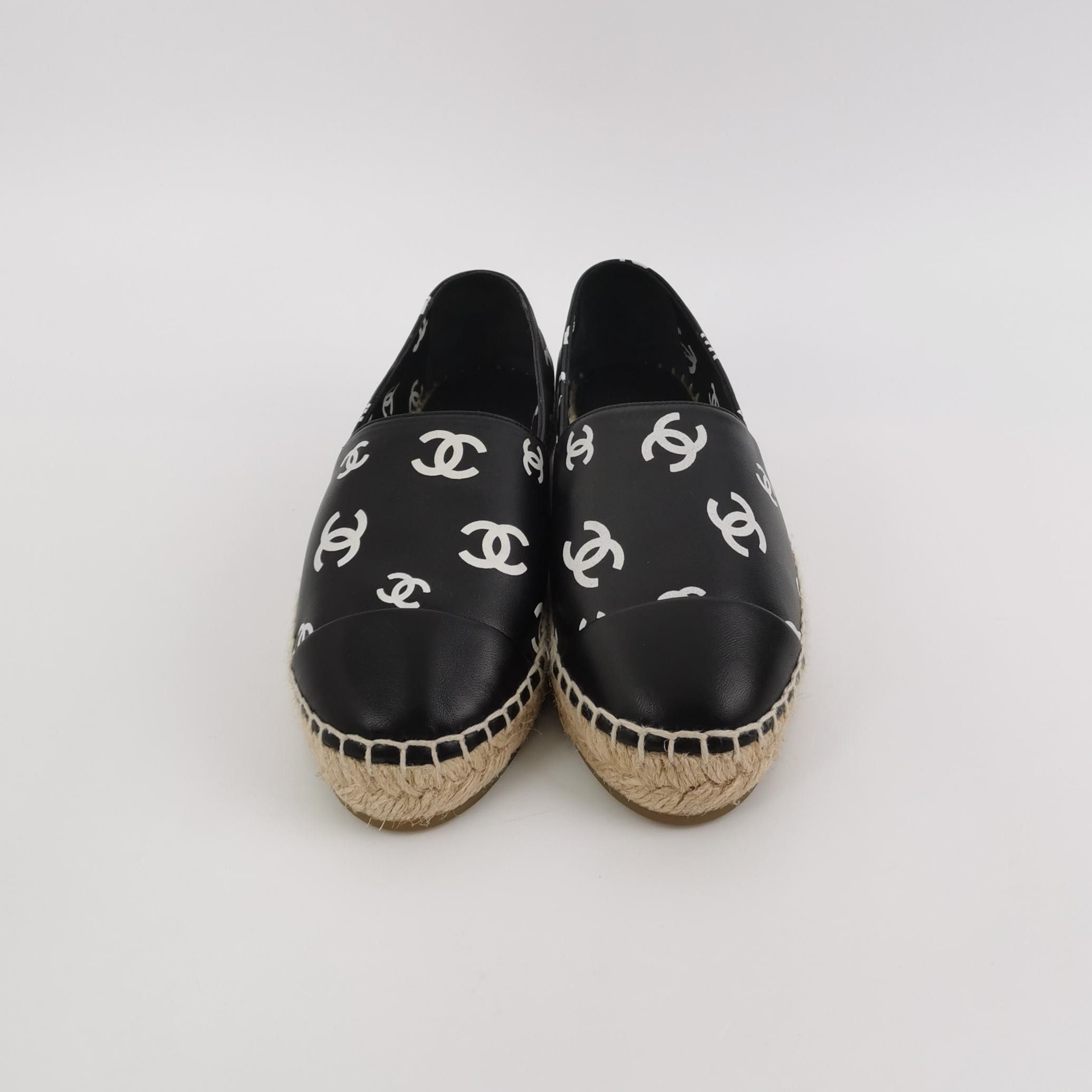 Chanel Chanel Women 5 Flats Size US 5 / IT 35 - 3 Thumbnail