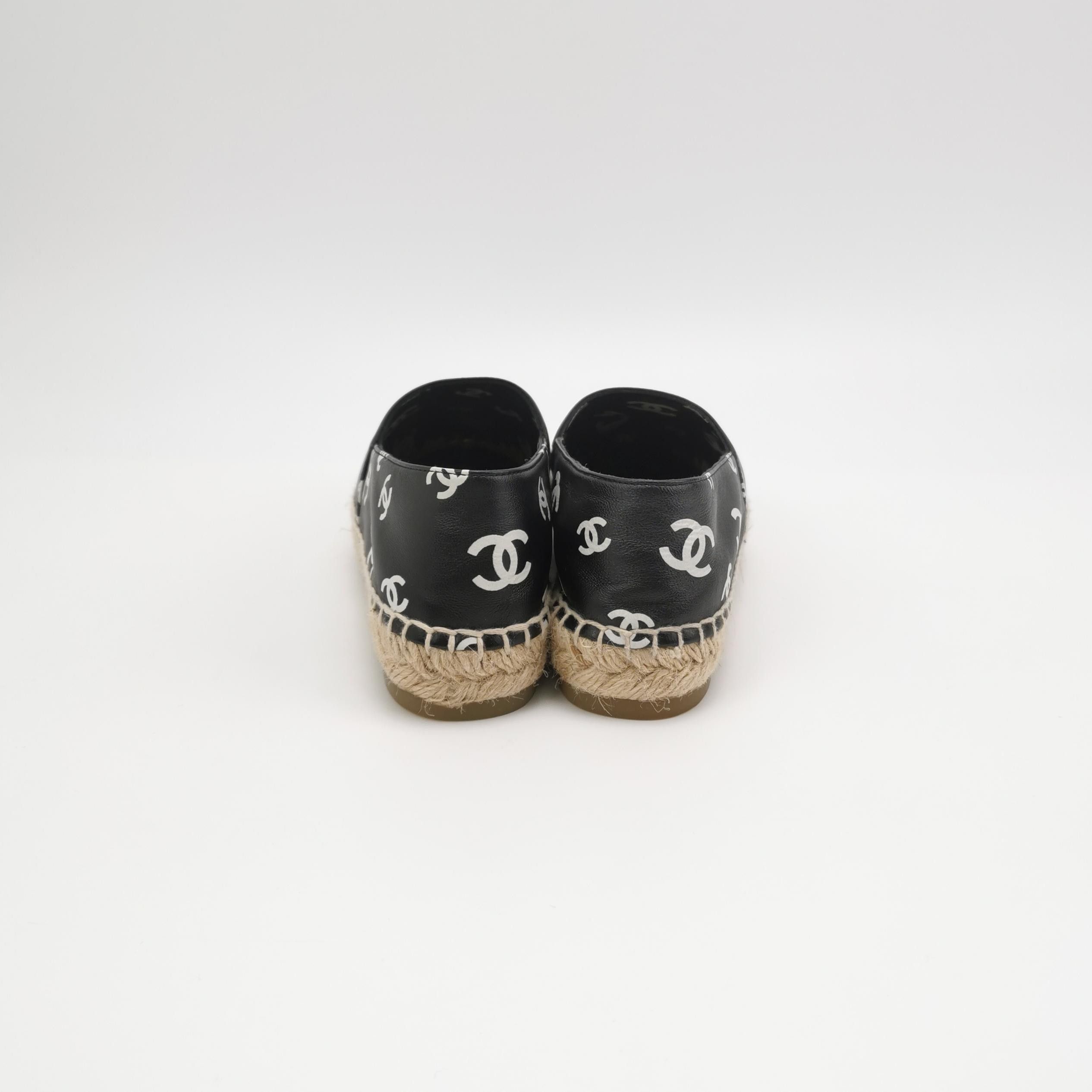 Chanel Chanel Women 5 Flats Size US 5 / IT 35 - 4 Thumbnail