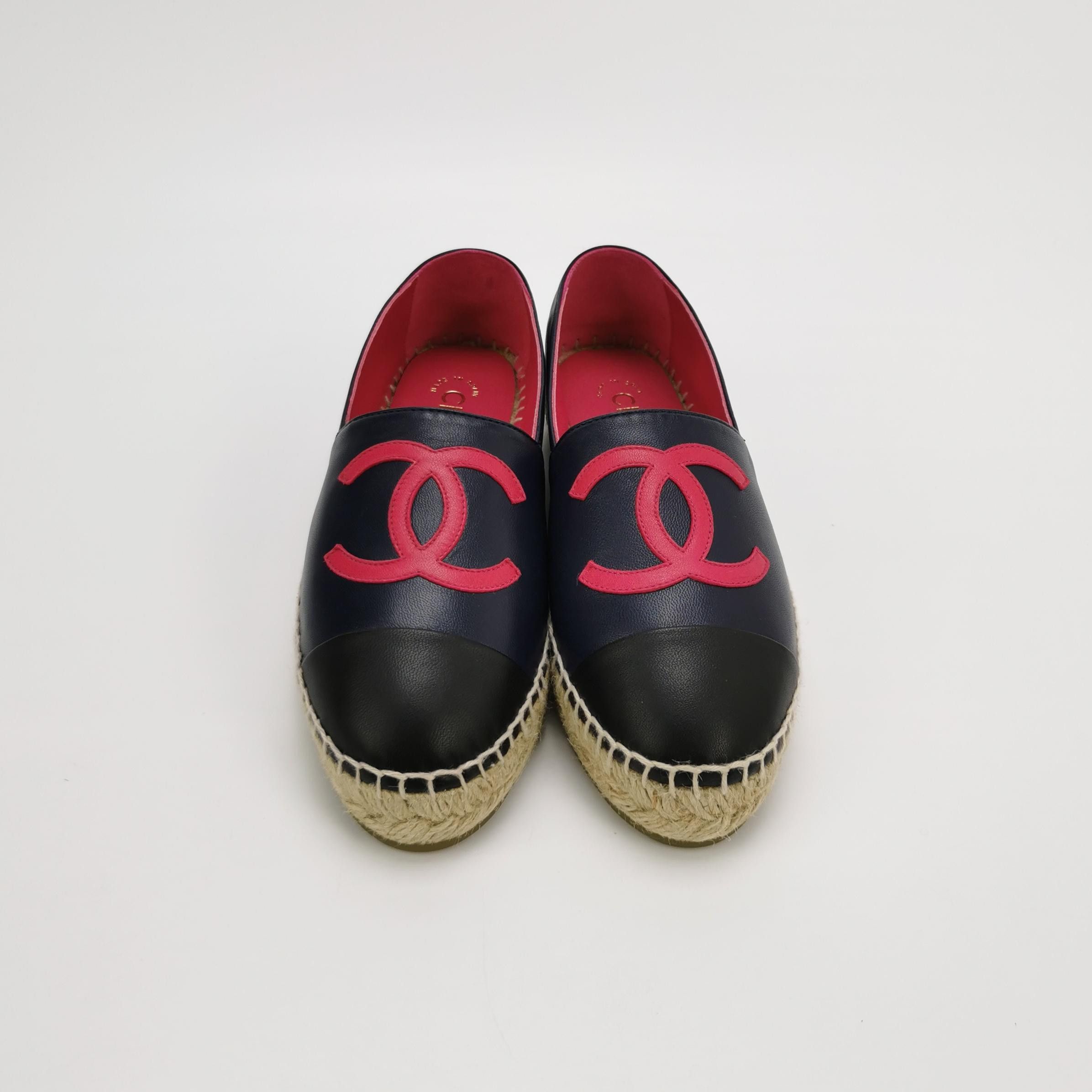 Chanel Chanel Women 6 Flats Size US 6 / IT 36 - 3 Thumbnail