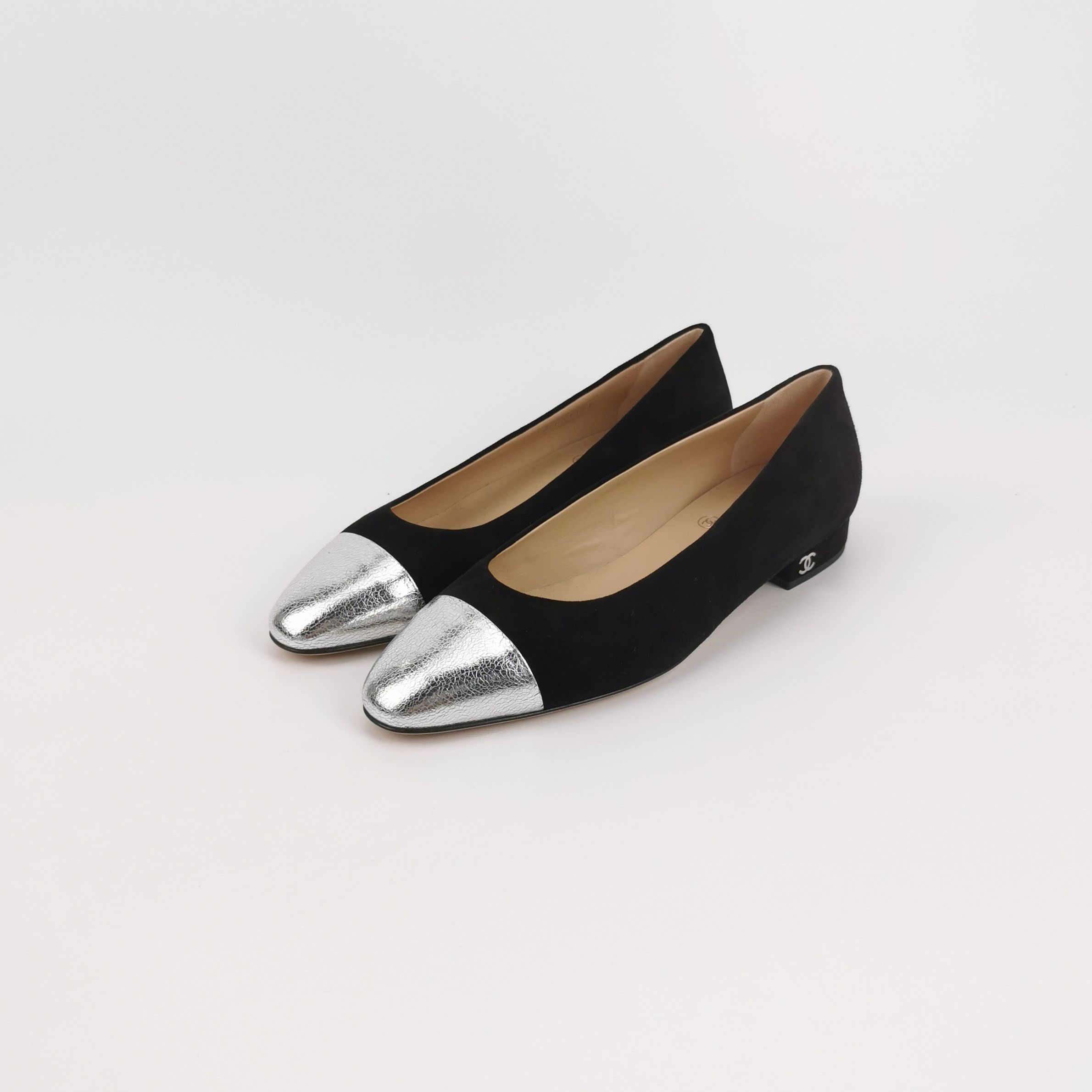 Chanel Chanel Women 6 Flats Size US 6 / IT 36 - 2 Thumbnail