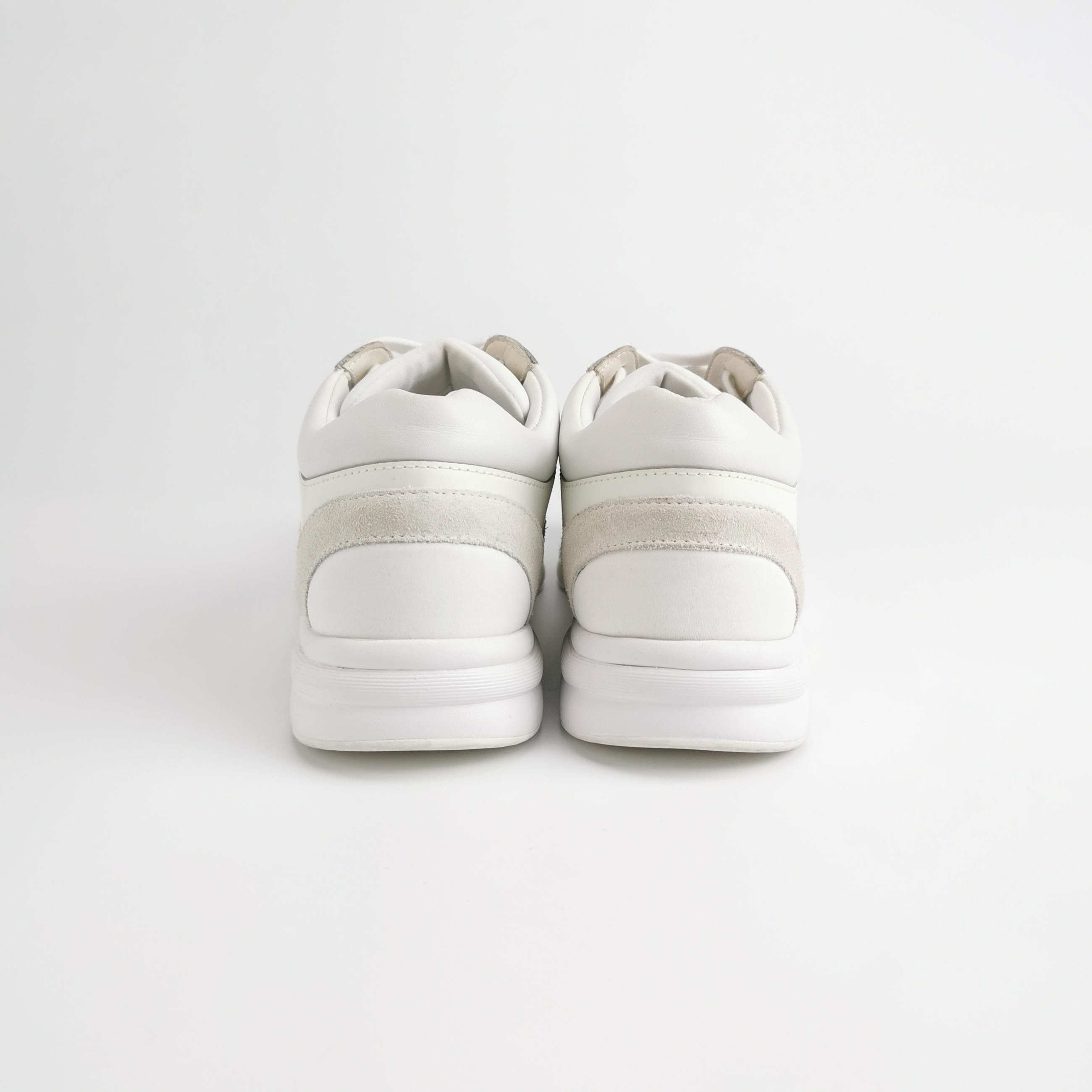 Chanel Chanel Women 7-5 Lowtop Sneakers Size US 7.5 / IT 37.5 - 4 Thumbnail