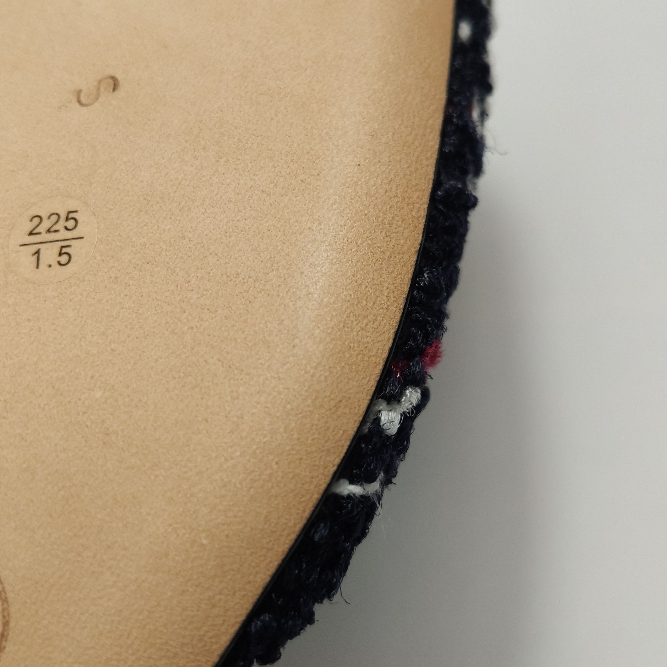 Chanel Chanel Women 5 Flats Size US 5 / IT 35 - 9 Thumbnail
