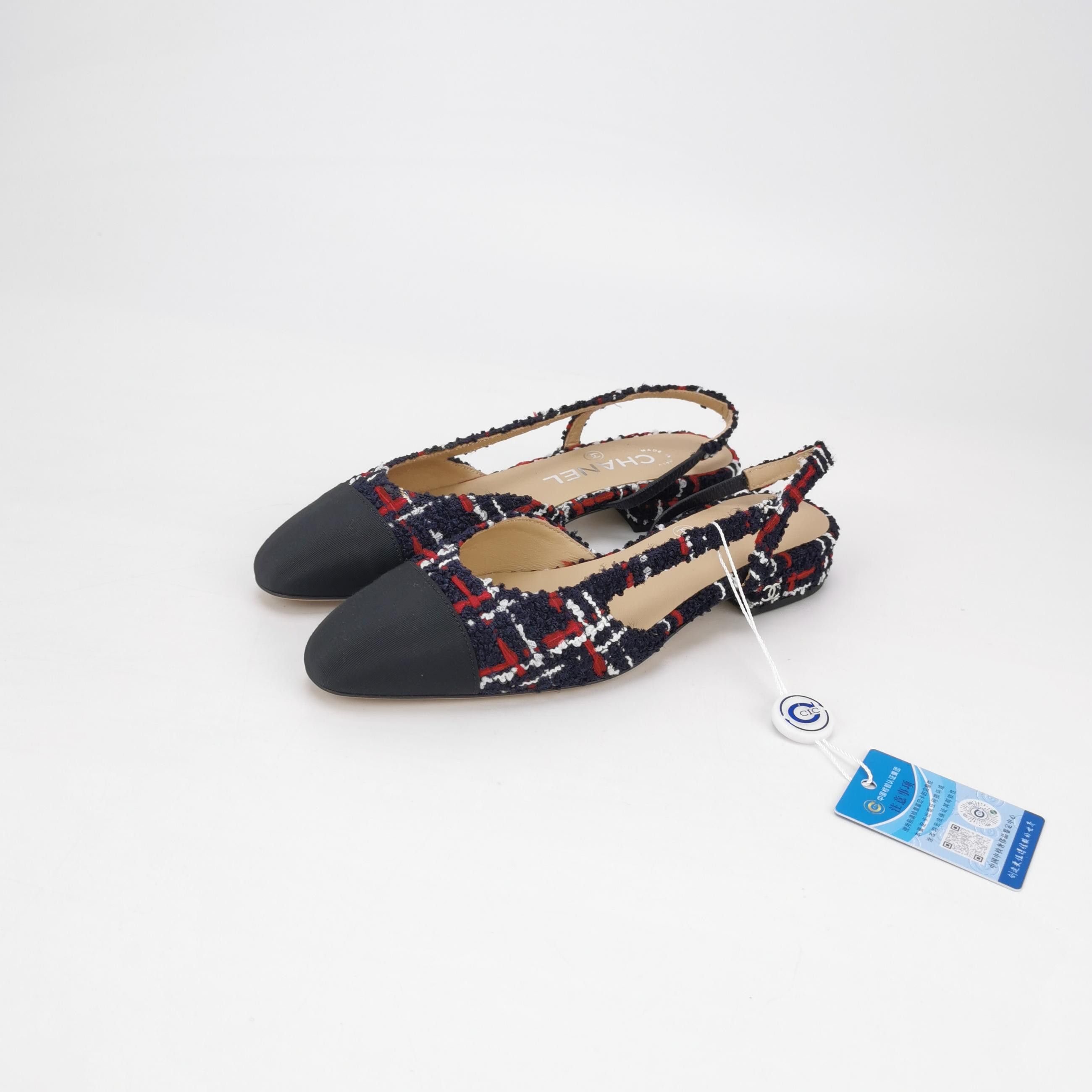 Chanel Chanel Women 5 Flats Size US 5 / IT 35 - 2 Thumbnail