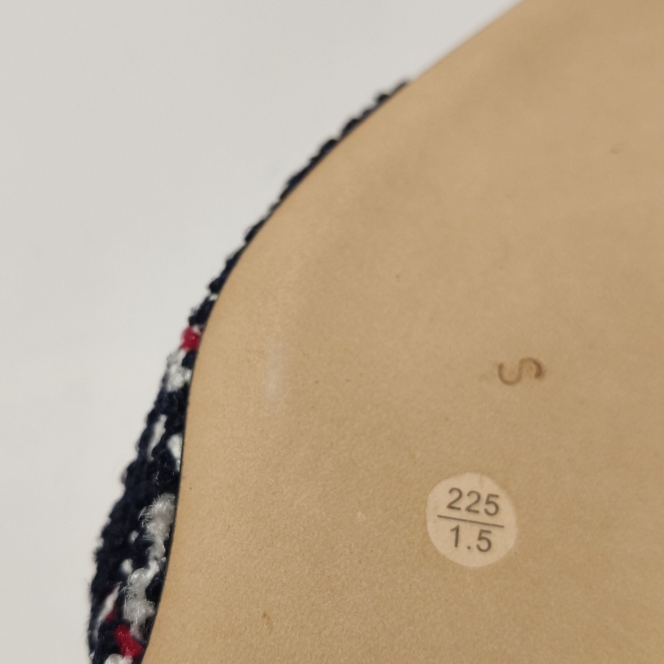 Chanel Chanel Women 5 Flats Size US 5 / IT 35 - 8 Thumbnail