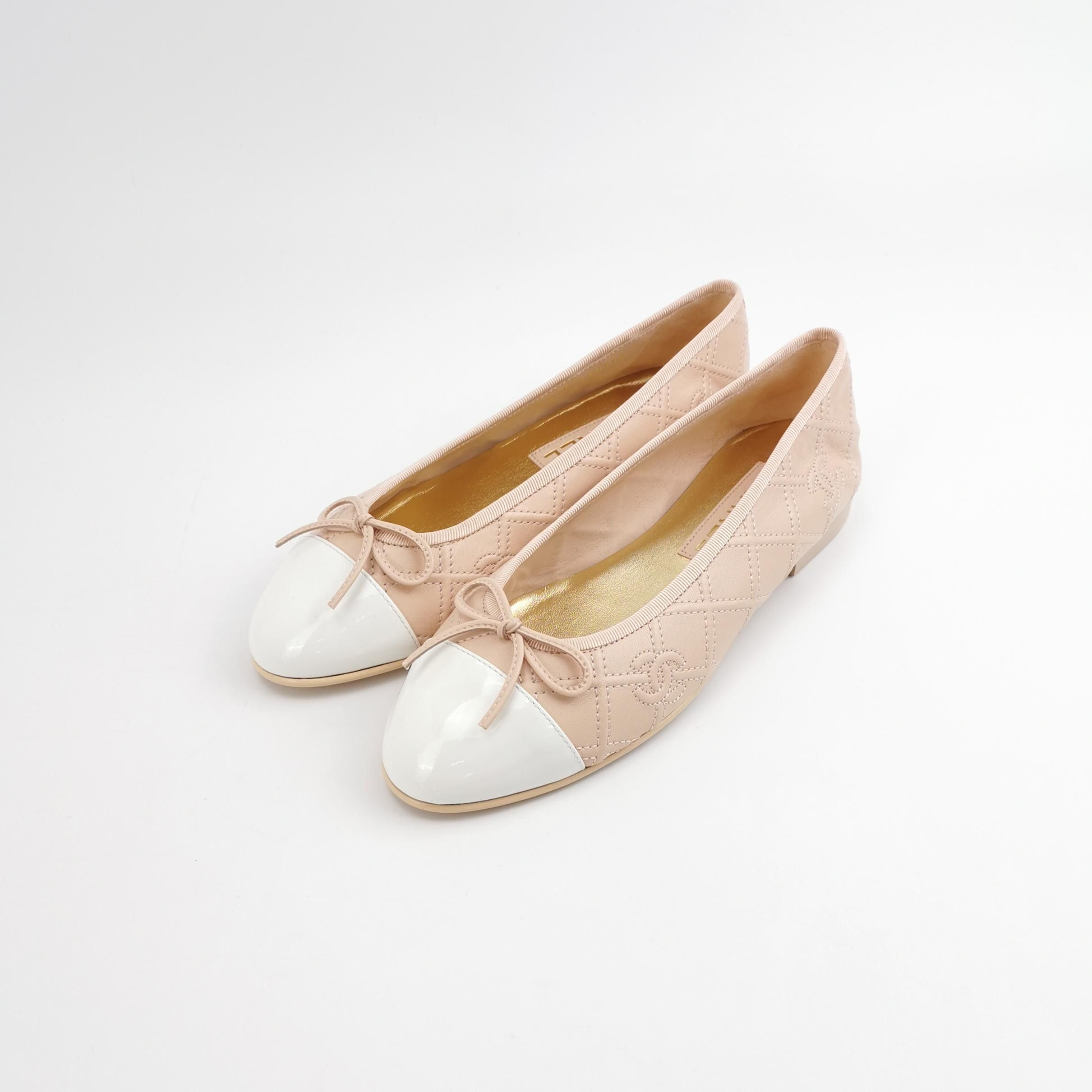Chanel Chanel Women 7-5 Flats Size US 7.5 / IT 37.5 - 2 Thumbnail