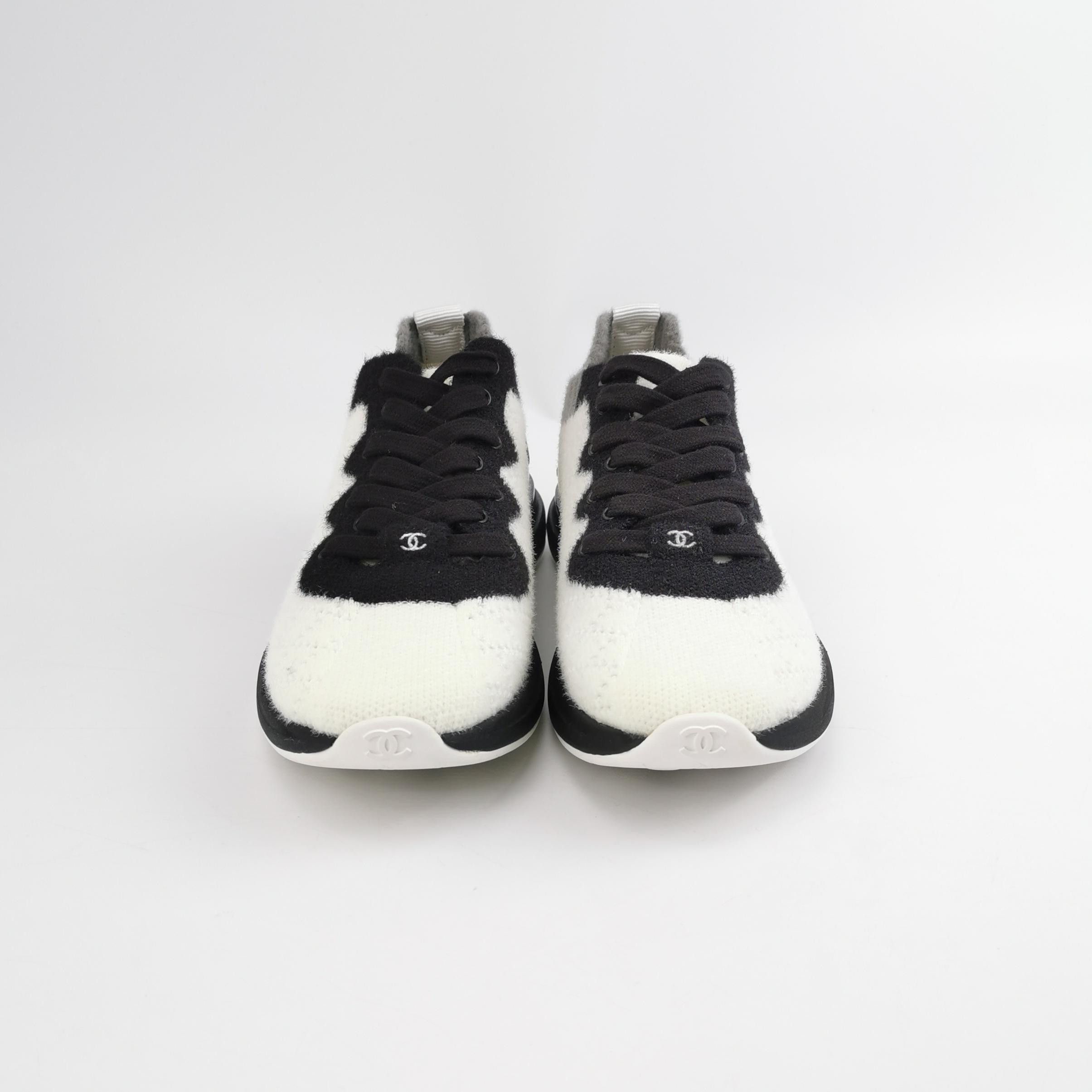 Chanel Chanel Women 7 Lowtop Sneakers Size US 7 / IT 37 - 3 Thumbnail