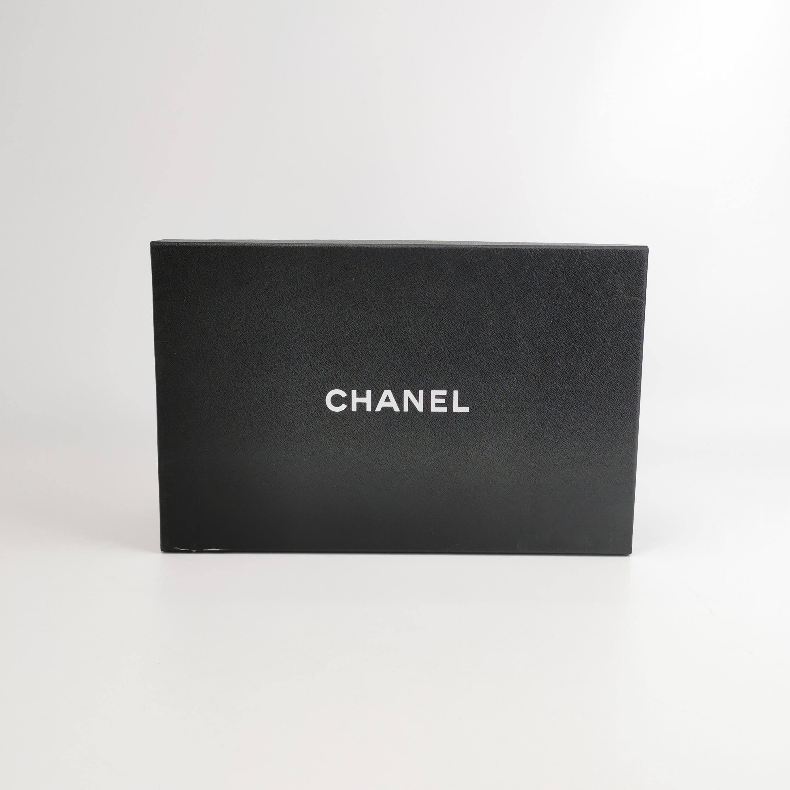 Chanel Chanel Women 7 Lowtop Sneakers Size US 7 / IT 37 - 6 Thumbnail
