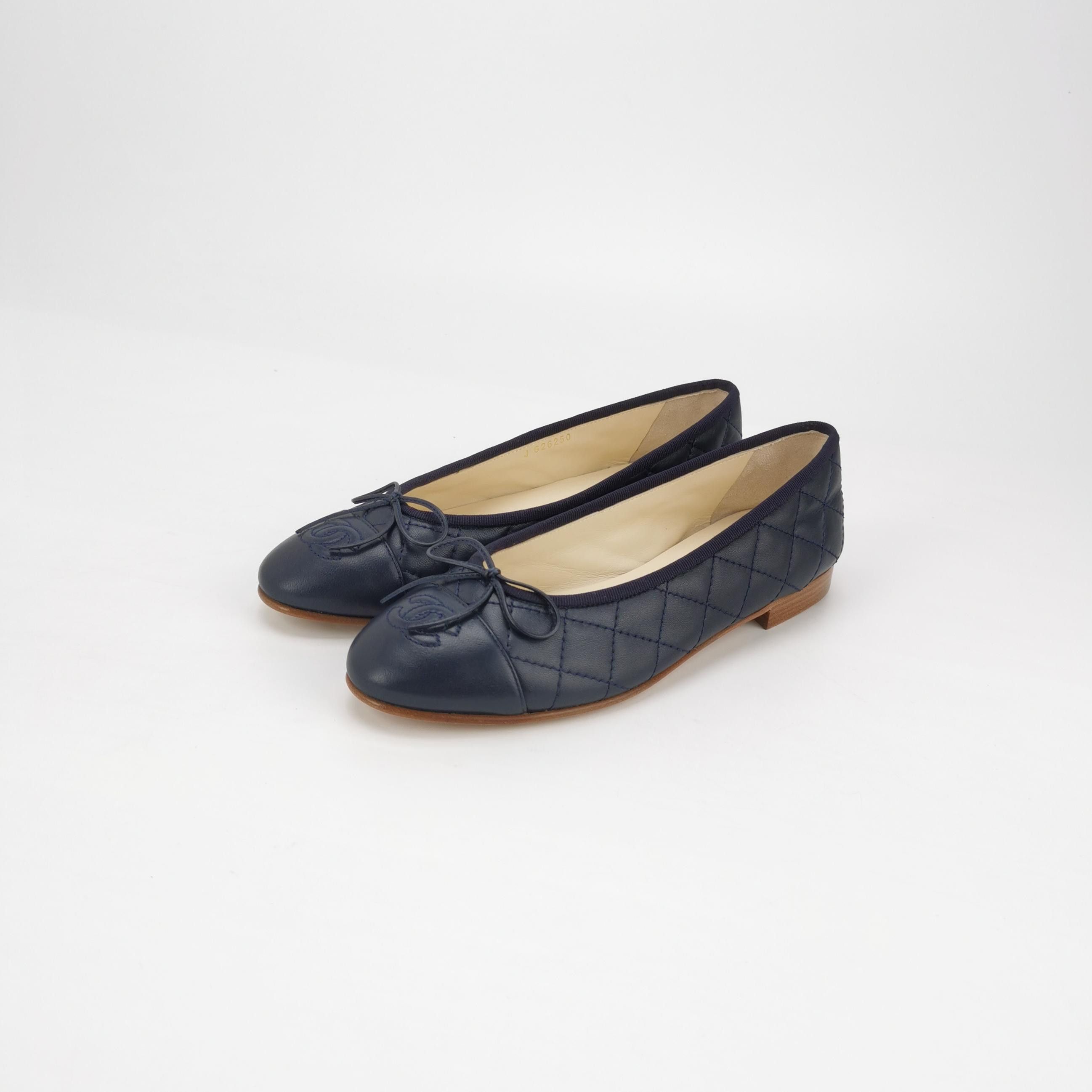 Chanel Chanel Women 6-5 Flats Size US 6.5 / IT 36.5 - 2 Thumbnail