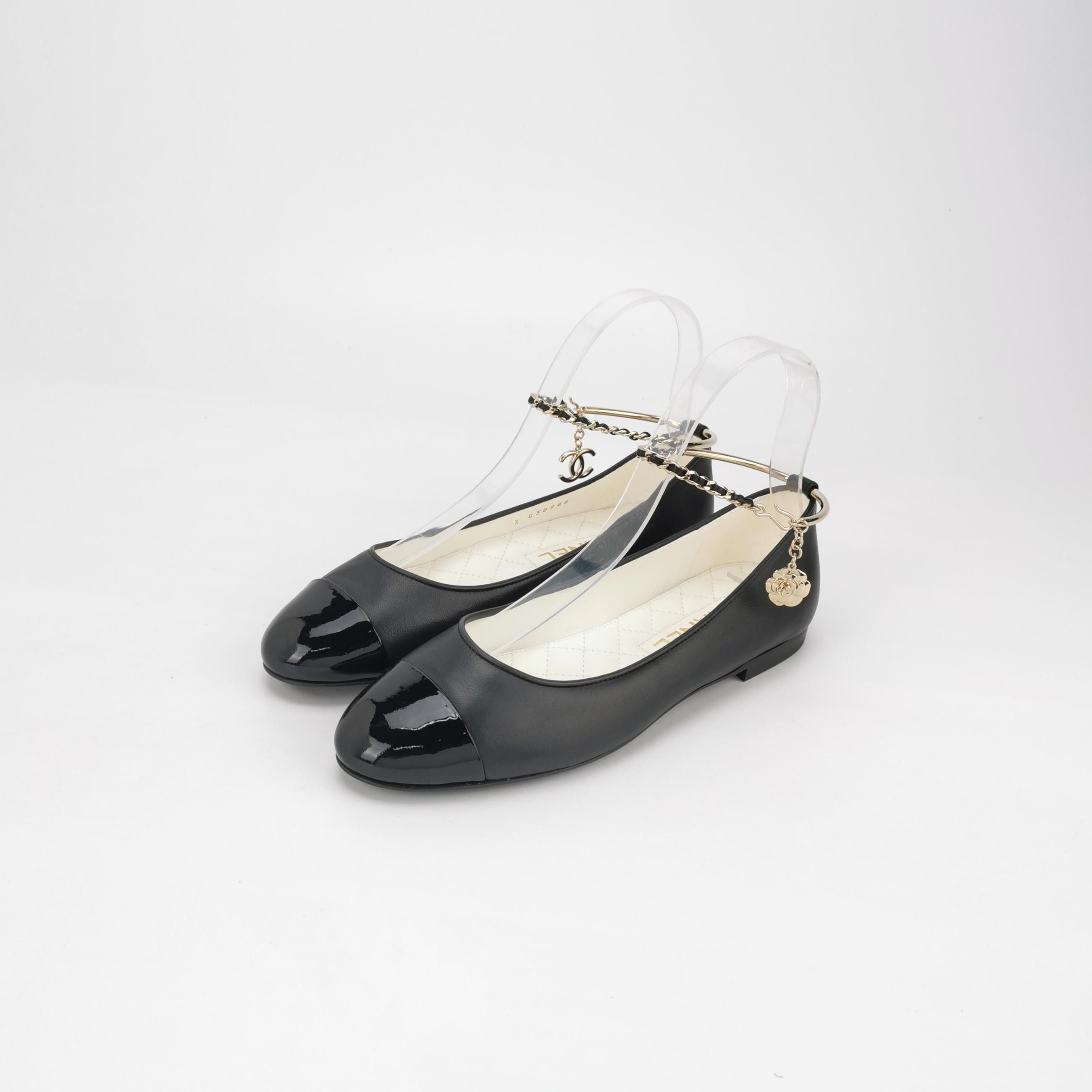 Chanel Chanel Women 7-5 Flats Size US 7.5 / IT 37.5 - 2 Thumbnail