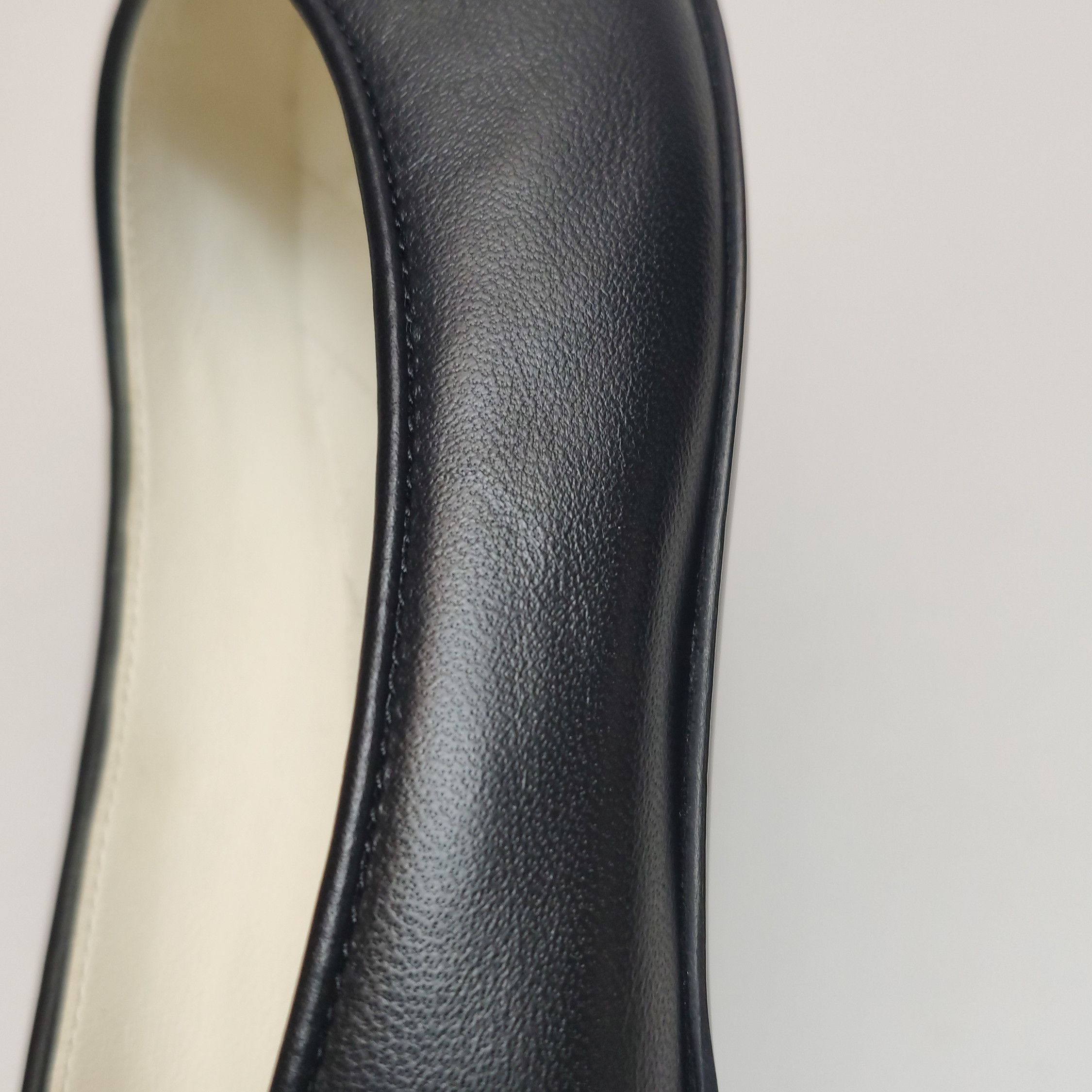 Chanel Chanel Women 7-5 Flats Size US 7.5 / IT 37.5 - 8 Thumbnail