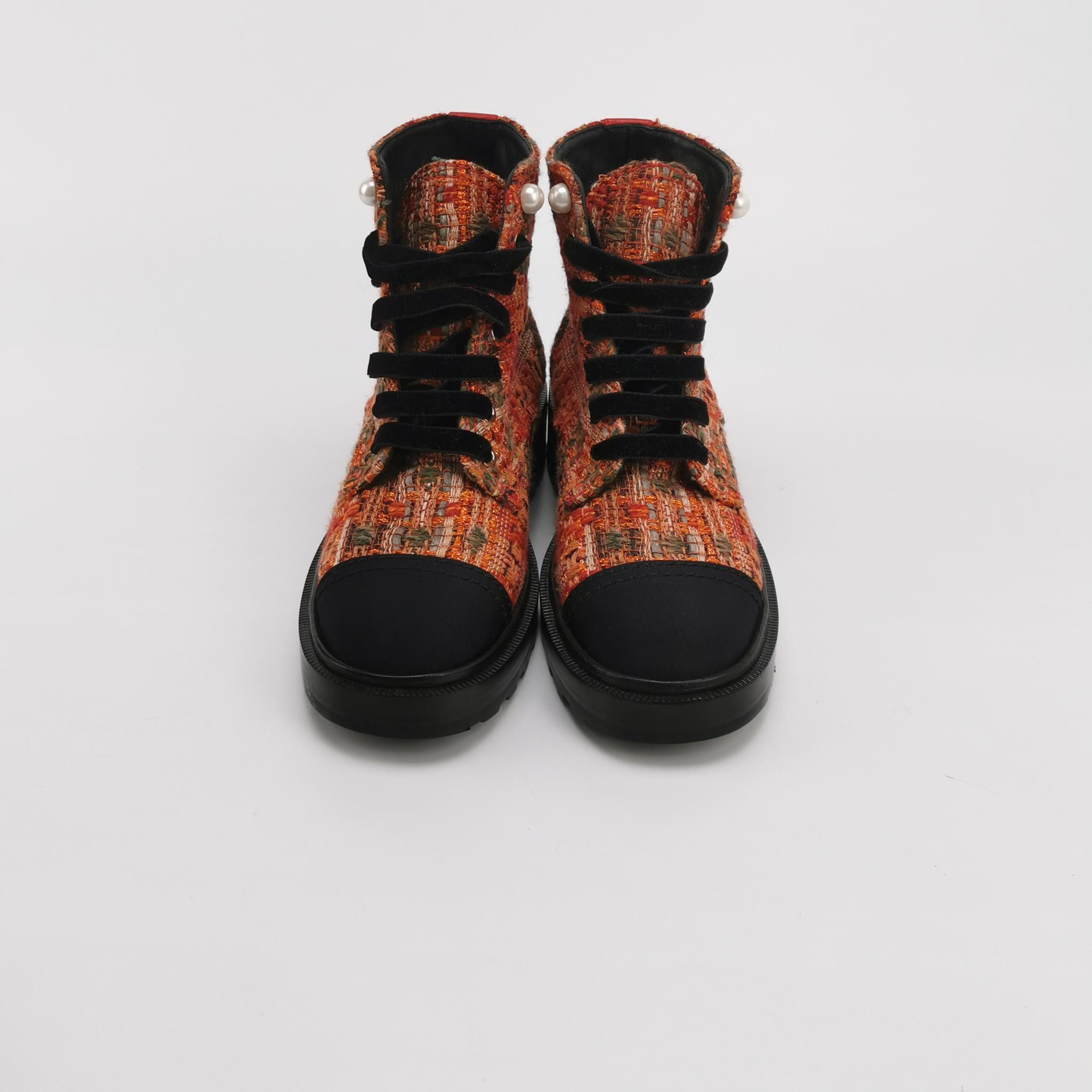 Chanel Chanel Women 6 Boots Size US 6 / IT 36 - 3 Thumbnail