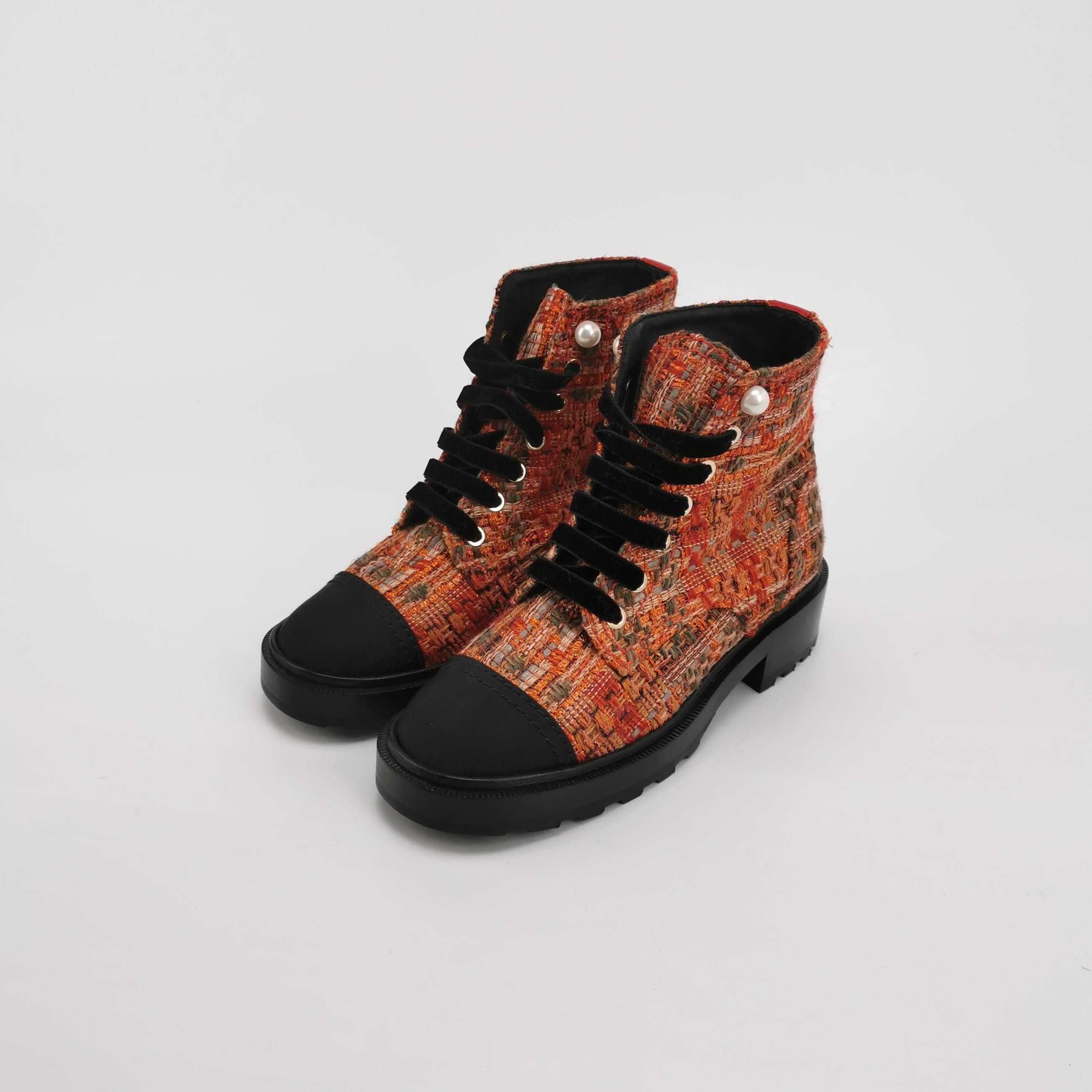 Chanel Chanel Women 6 Boots Size US 6 / IT 36 - 2 Thumbnail