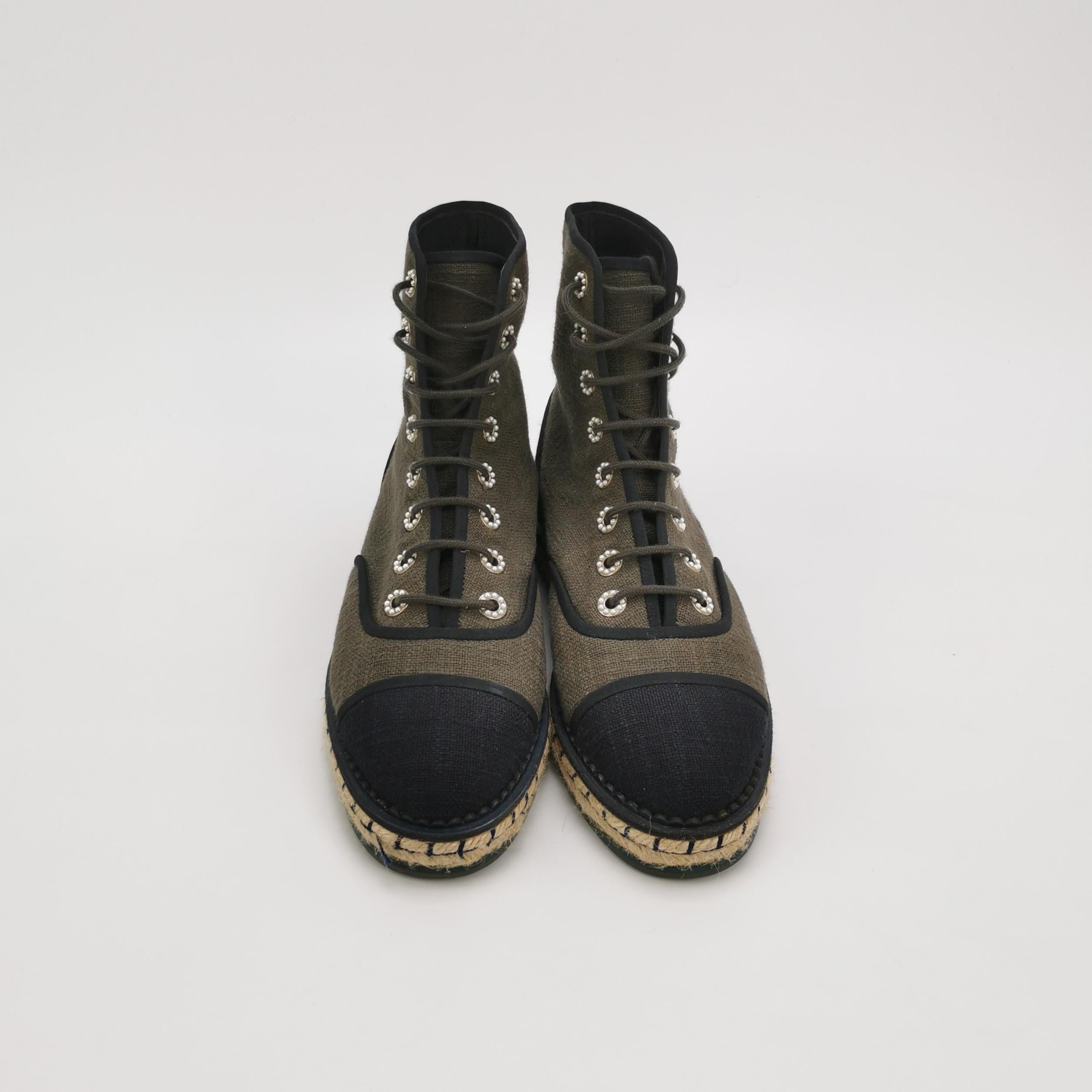 Chanel Chanel Women 7-5 Lowtop Sneakers Size US 7.5 / IT 37.5 - 3 Thumbnail