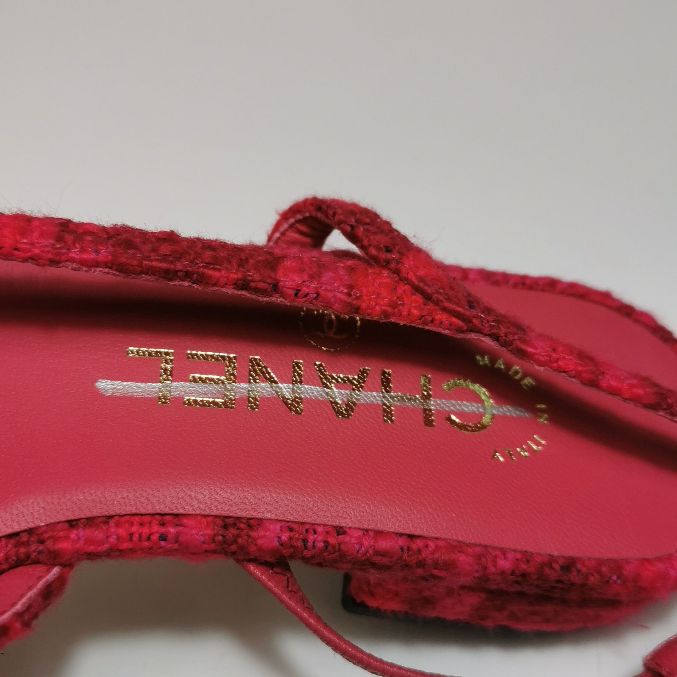 Chanel Chanel Women 7 Flats Size US 7 / IT 37 - 11 Thumbnail