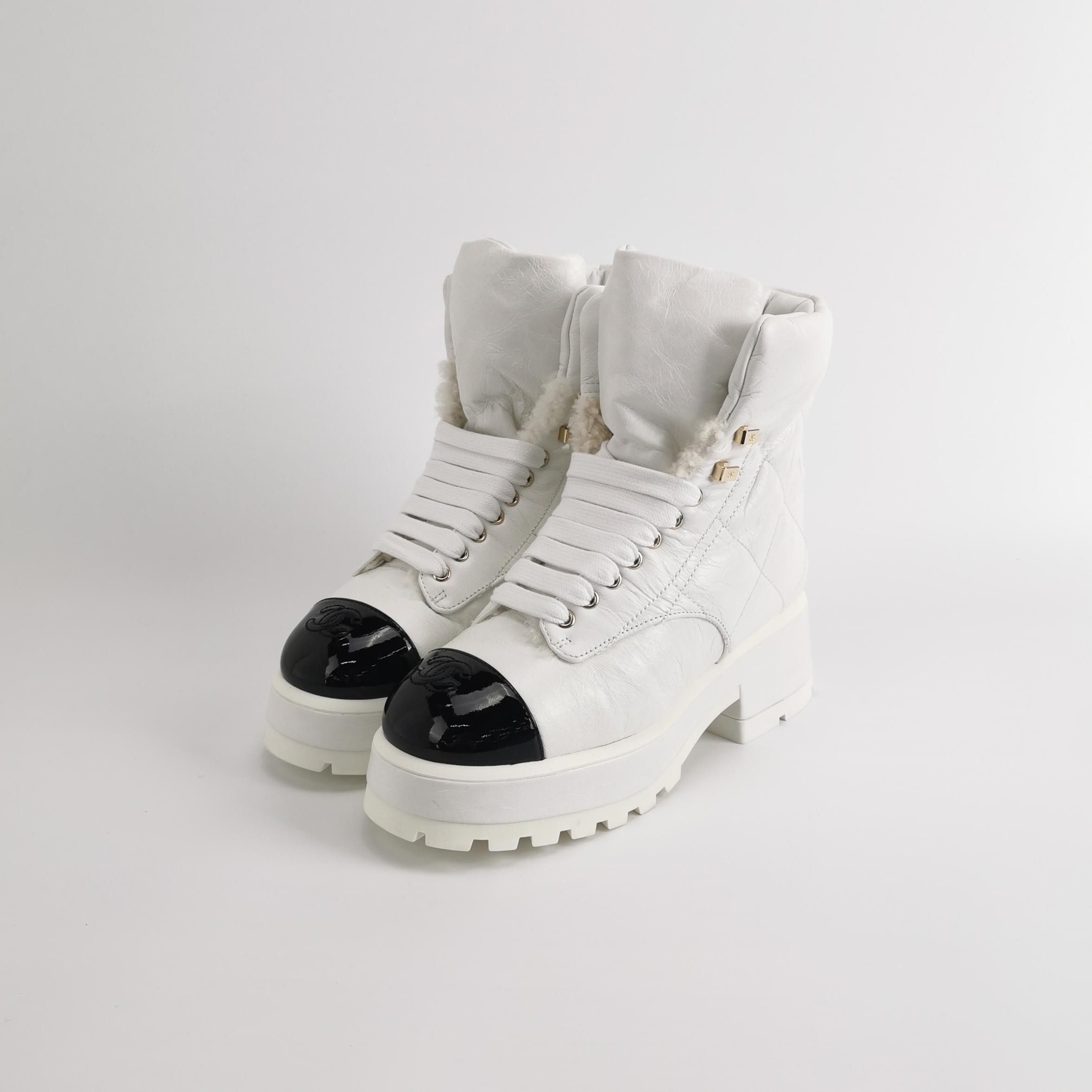 Chanel Chanel Women 6-5 Boots Size US 6.5 / IT 36.5 - 2 Thumbnail