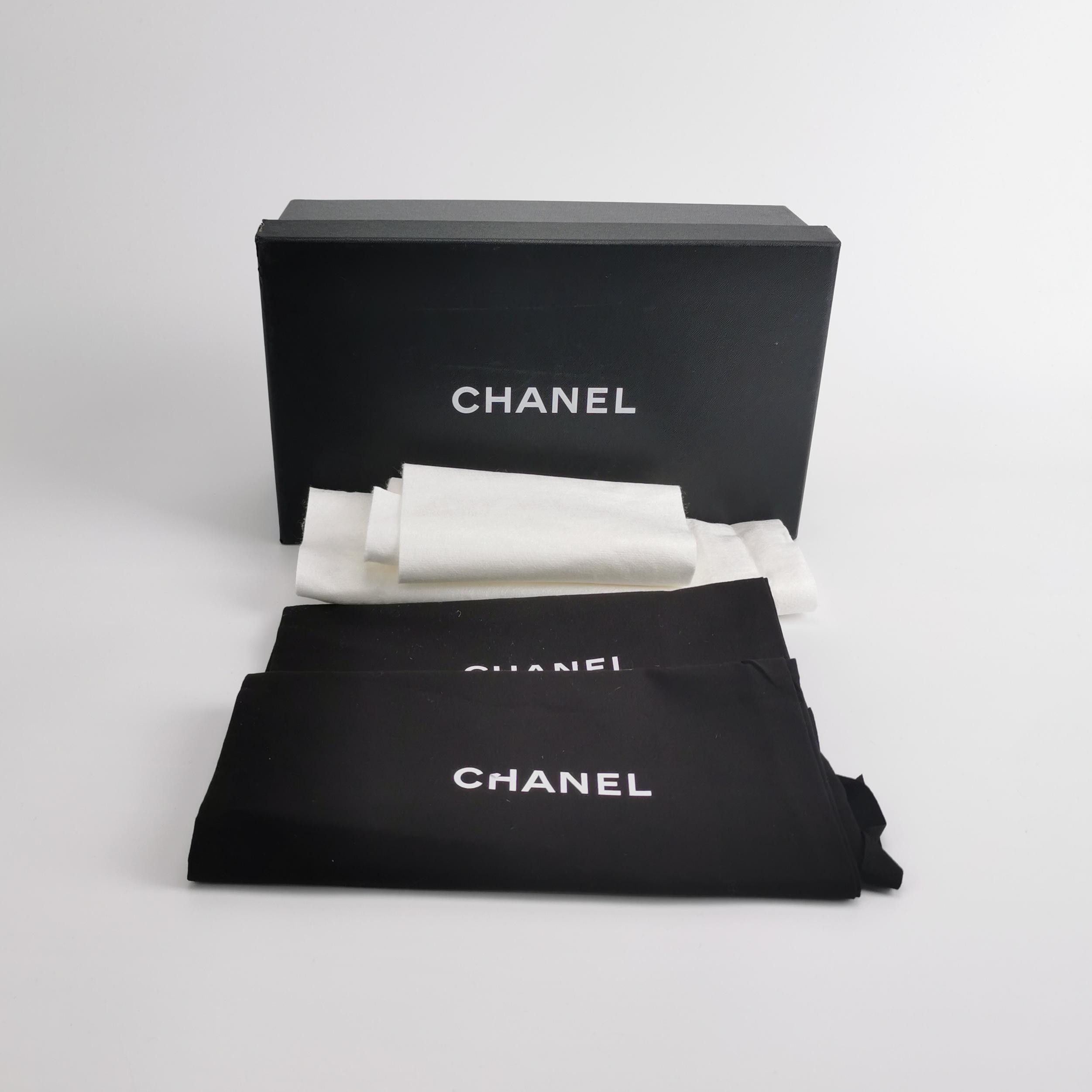 Chanel Chanel Women 5 Flats Size US 5 / IT 35 - 6 Thumbnail