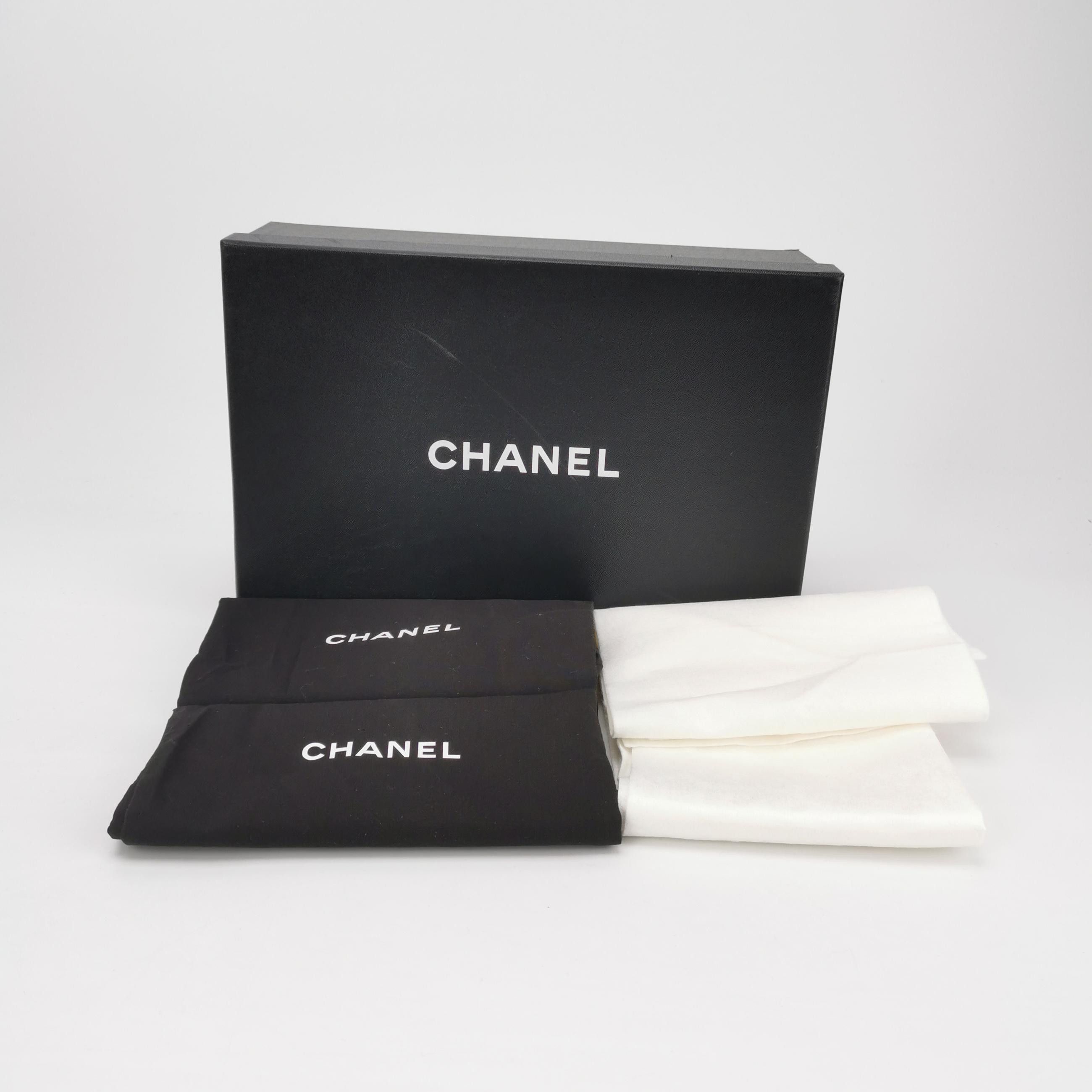Chanel Chanel Women 5-5 Flats Size US 5.5 / IT 35.5 - 6 Thumbnail
