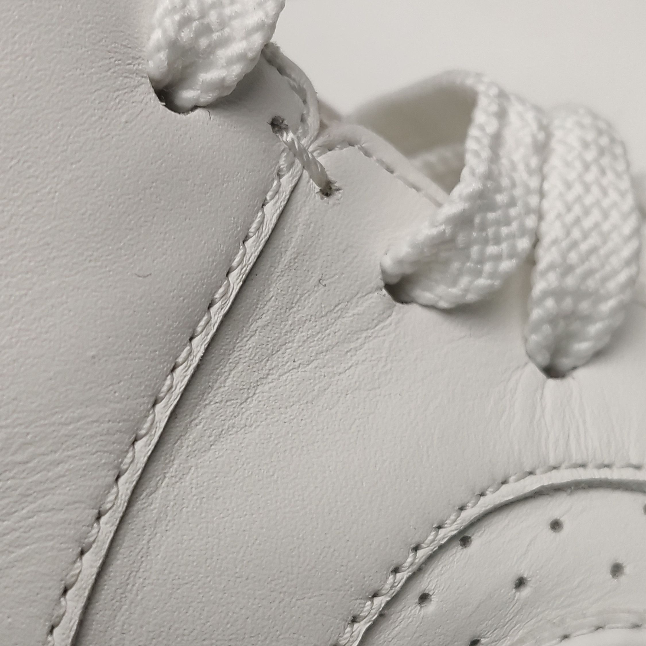 Chanel Chanel Women 6 Lowtop Sneakers Size US 6 / IT 36 - 7 Thumbnail