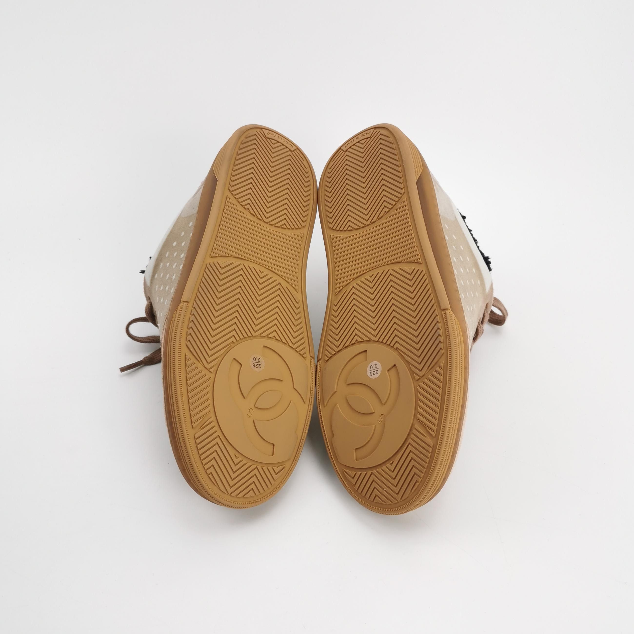 Chanel Chanel Women 5-5 Lowtop Sneakers Size US 5.5 / IT 35.5 - 5 Thumbnail