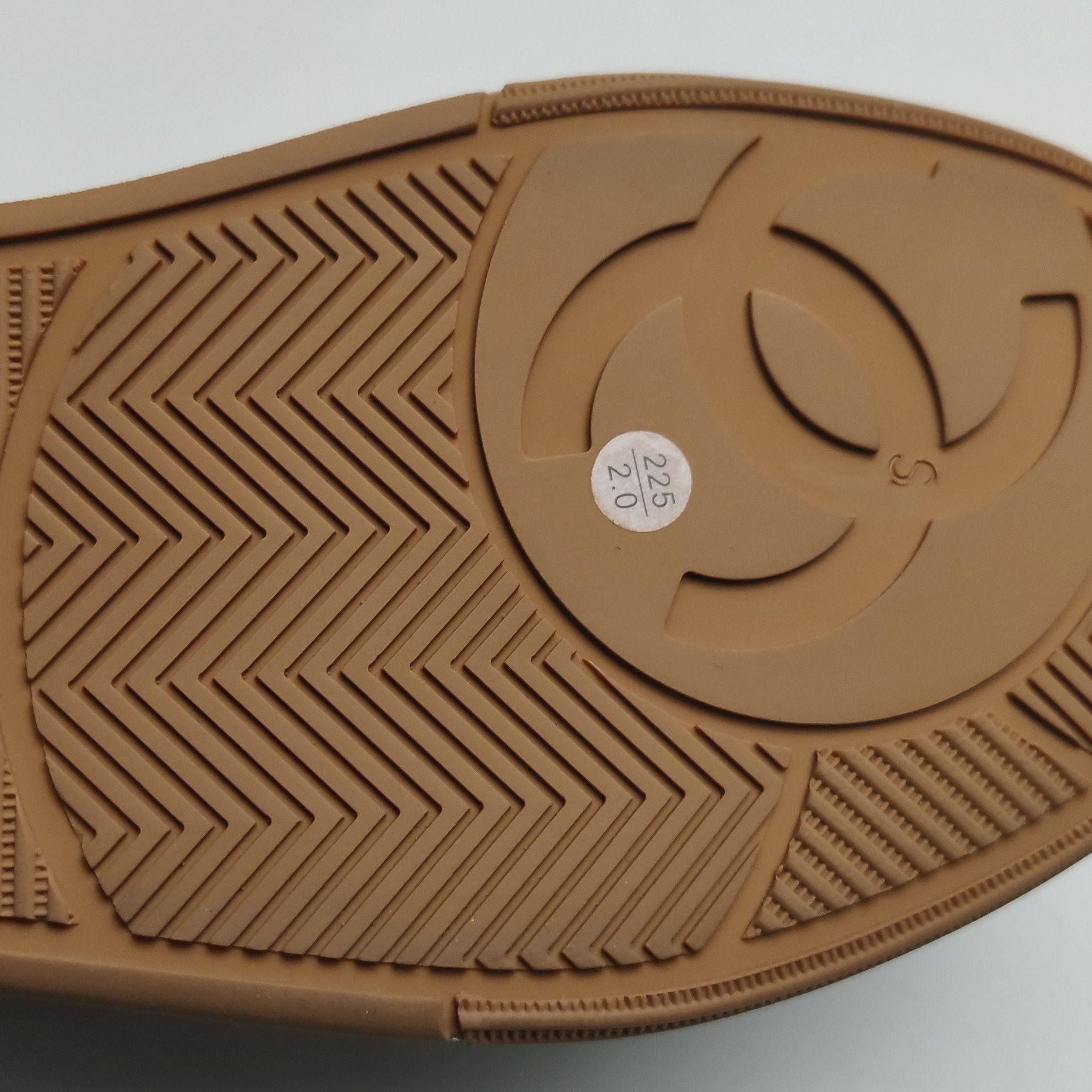 Chanel Chanel Women 5-5 Lowtop Sneakers Size US 5.5 / IT 35.5 - 8 Thumbnail