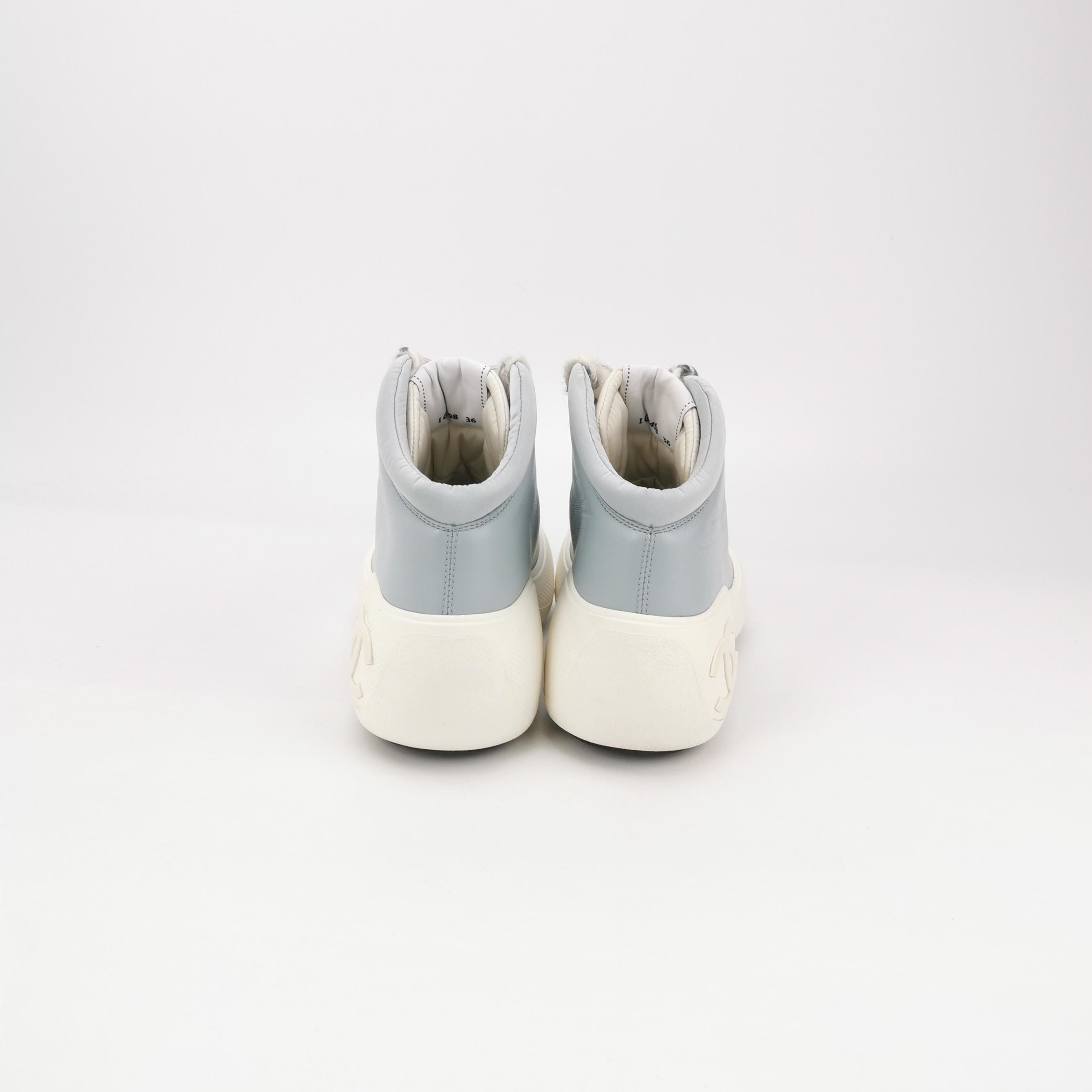 Chanel Chanel Women 6 Lowtop Sneakers Size US 6 / IT 36 - 4 Thumbnail