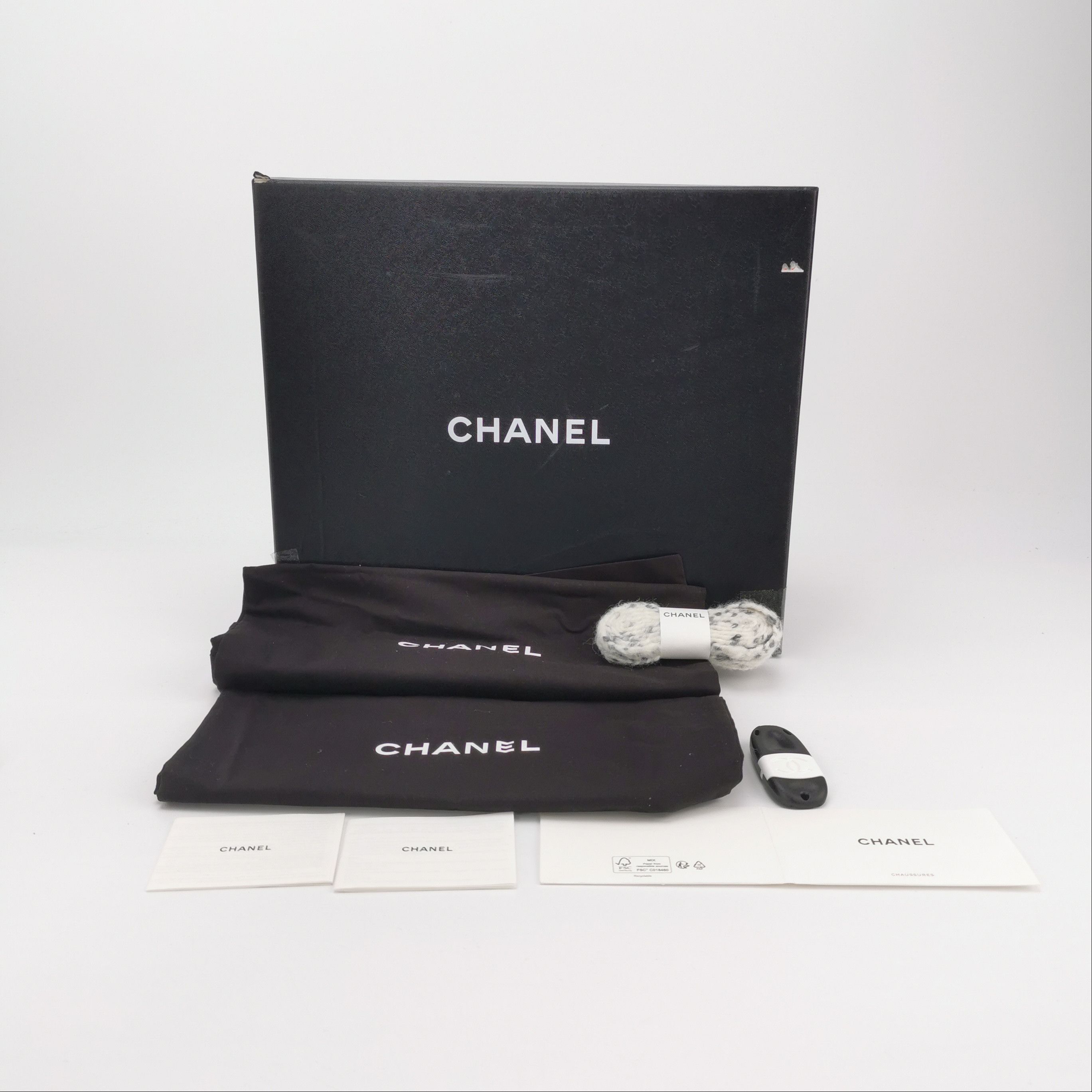 Chanel Chanel Women 6 Lowtop Sneakers Size US 6 / IT 36 - 6 Thumbnail