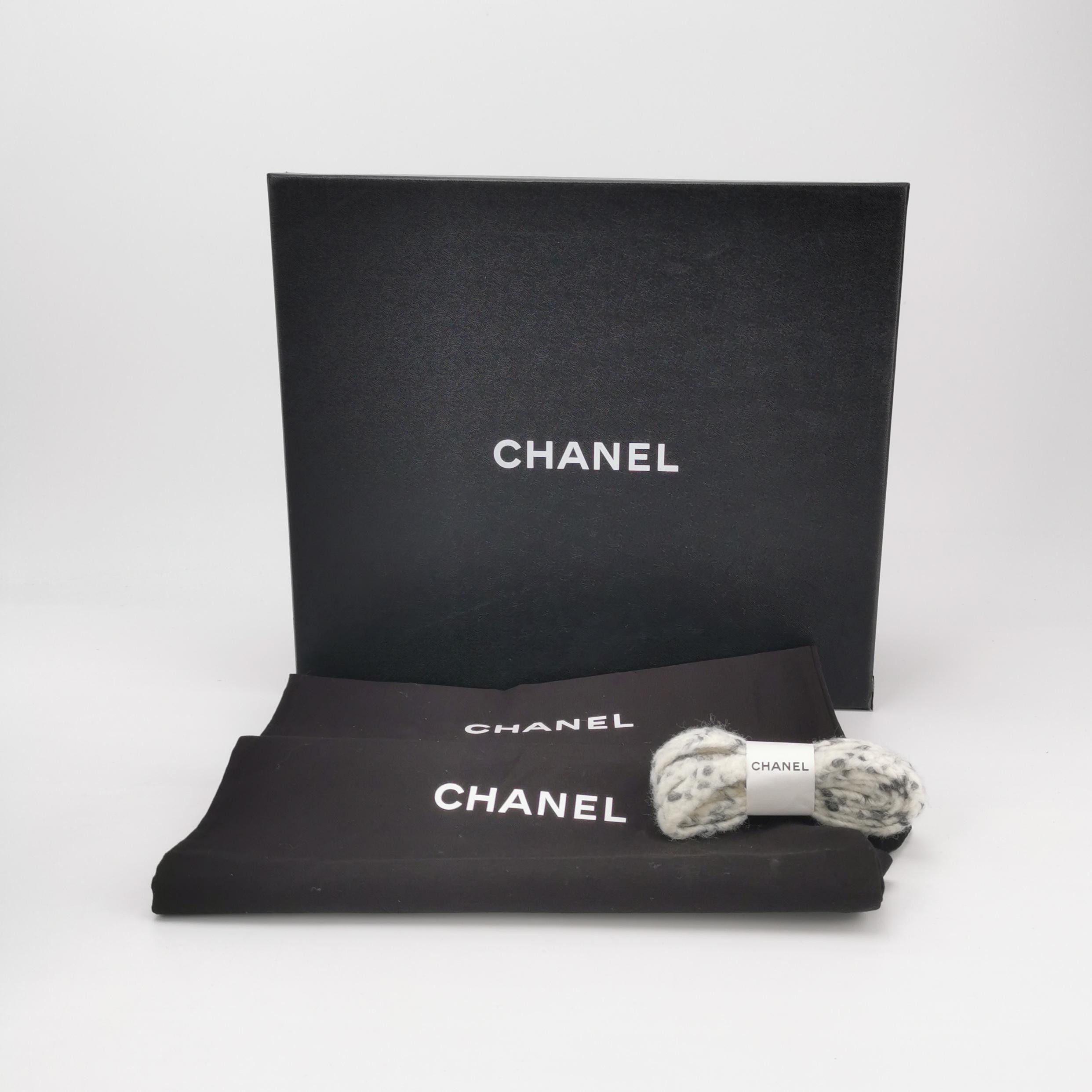 Chanel Chanel Women 7 Lowtop Sneakers Size US 7 / IT 37 - 6 Thumbnail