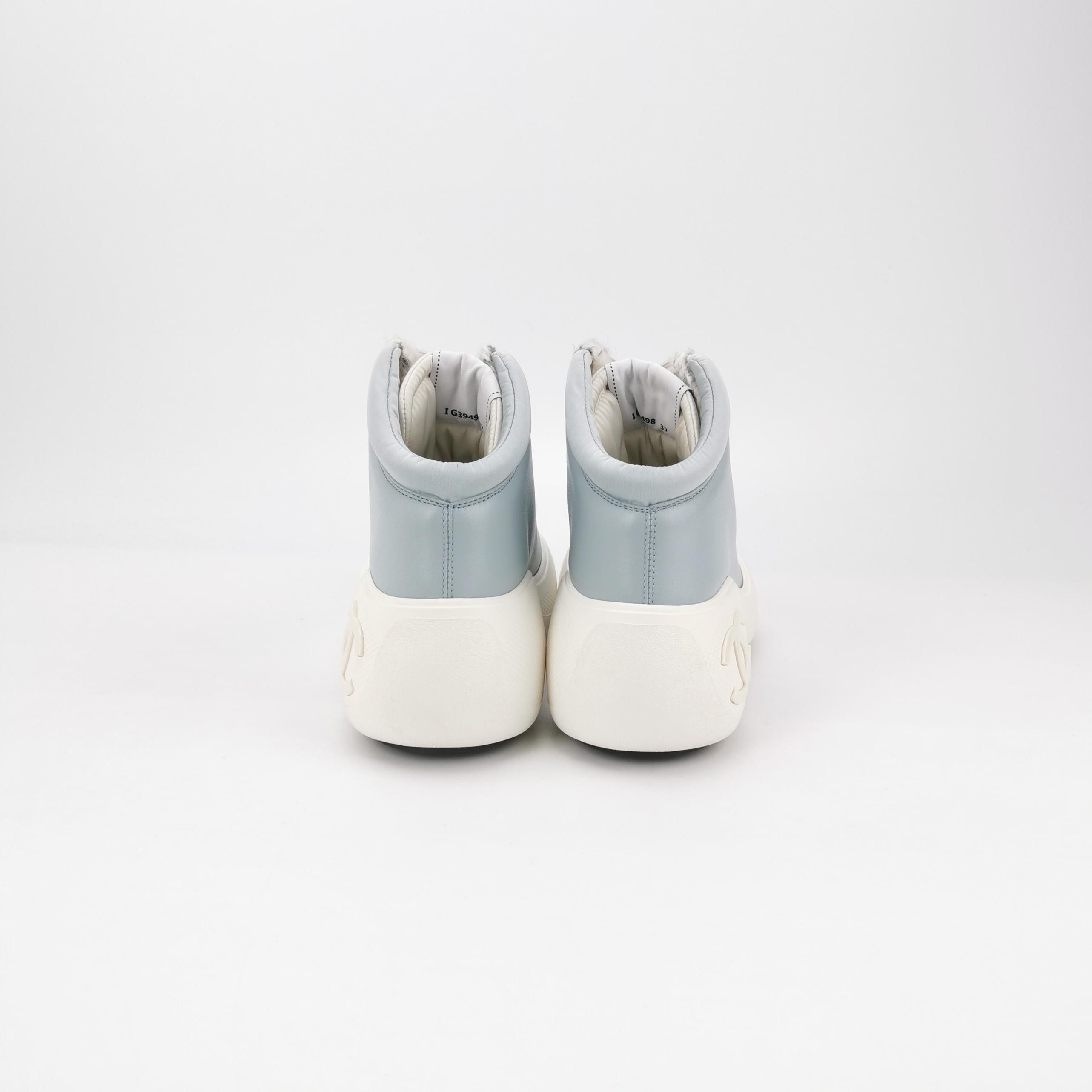 Chanel Chanel Women 7 Lowtop Sneakers Size US 7 / IT 37 - 4 Thumbnail