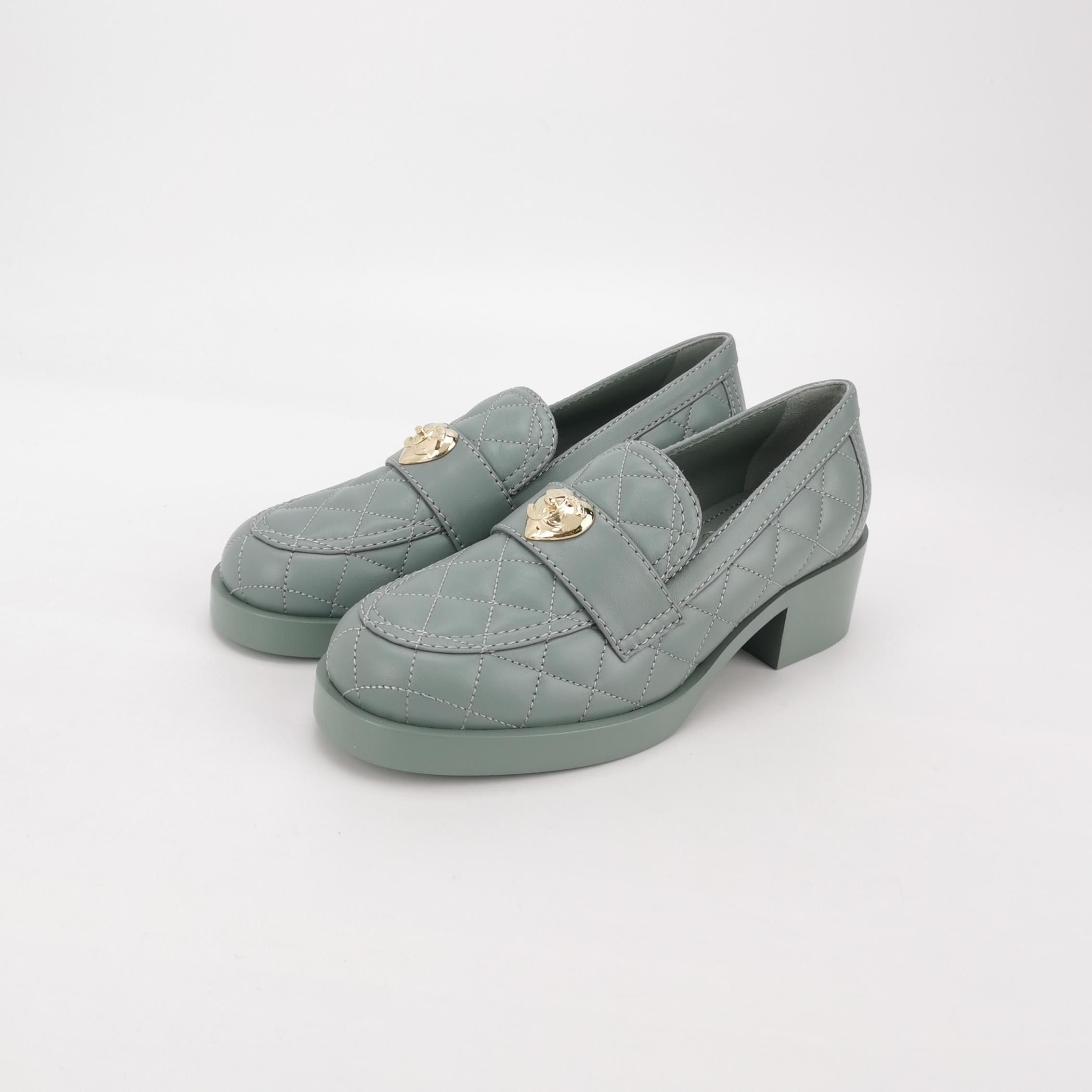 Chanel Chanel Women 6-5 Flats Size US 6.5 / IT 36.5 - 2 Thumbnail