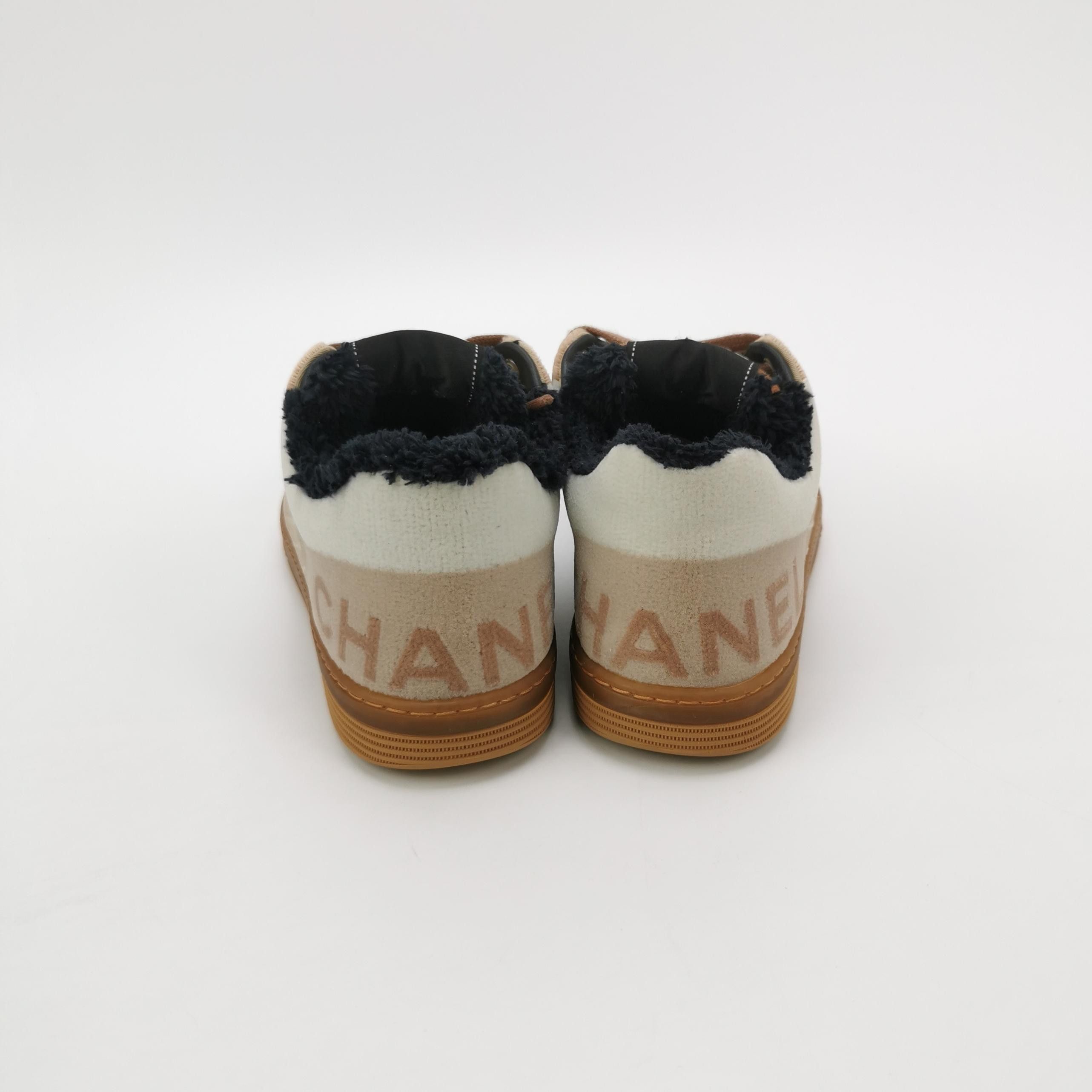 Chanel Chanel Women 6-5 Lowtop Sneakers Size US 6.5 / IT 36.5 - 4 Thumbnail