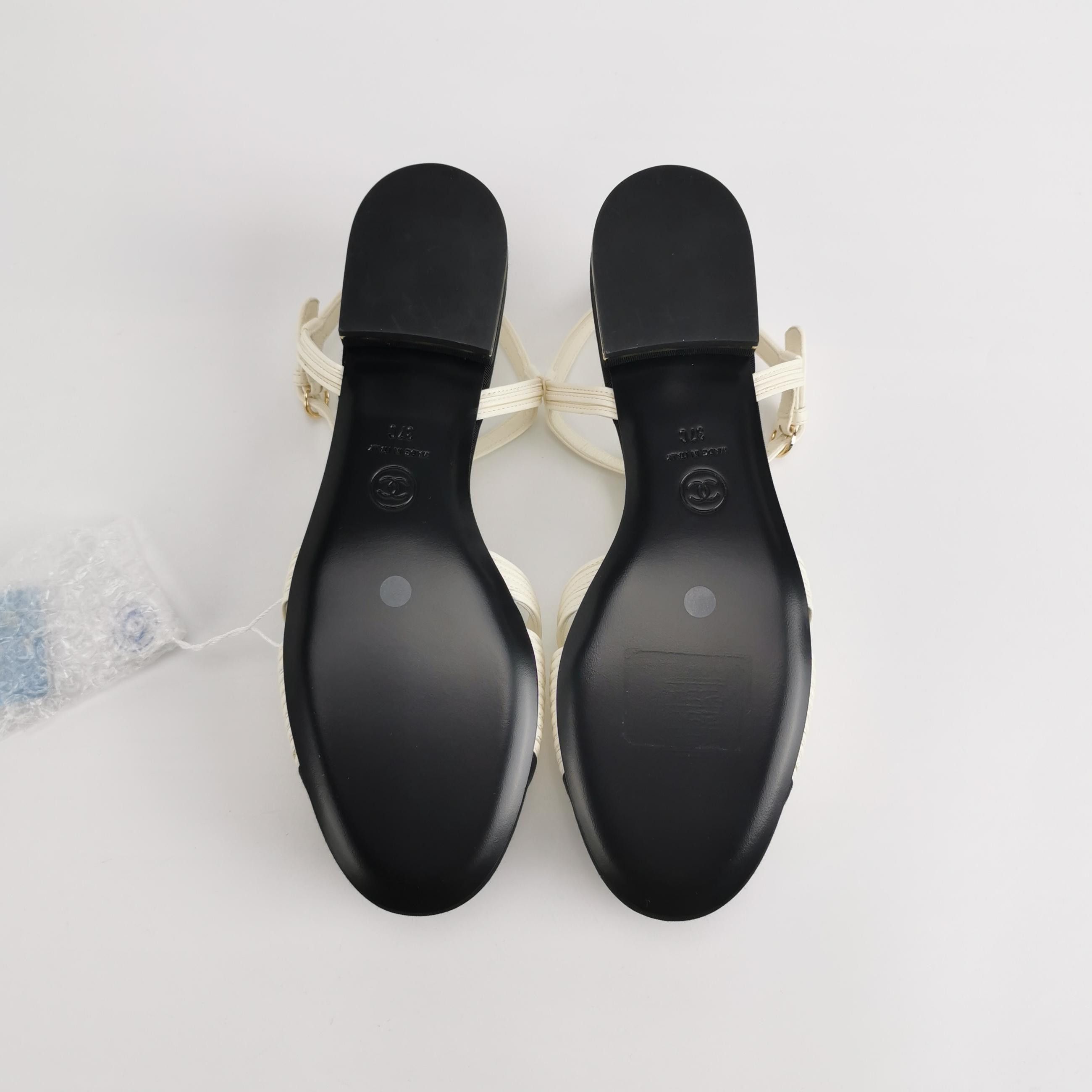 Chanel Chanel Women 7 Flats Size US 7 / IT 37 - 5 Thumbnail