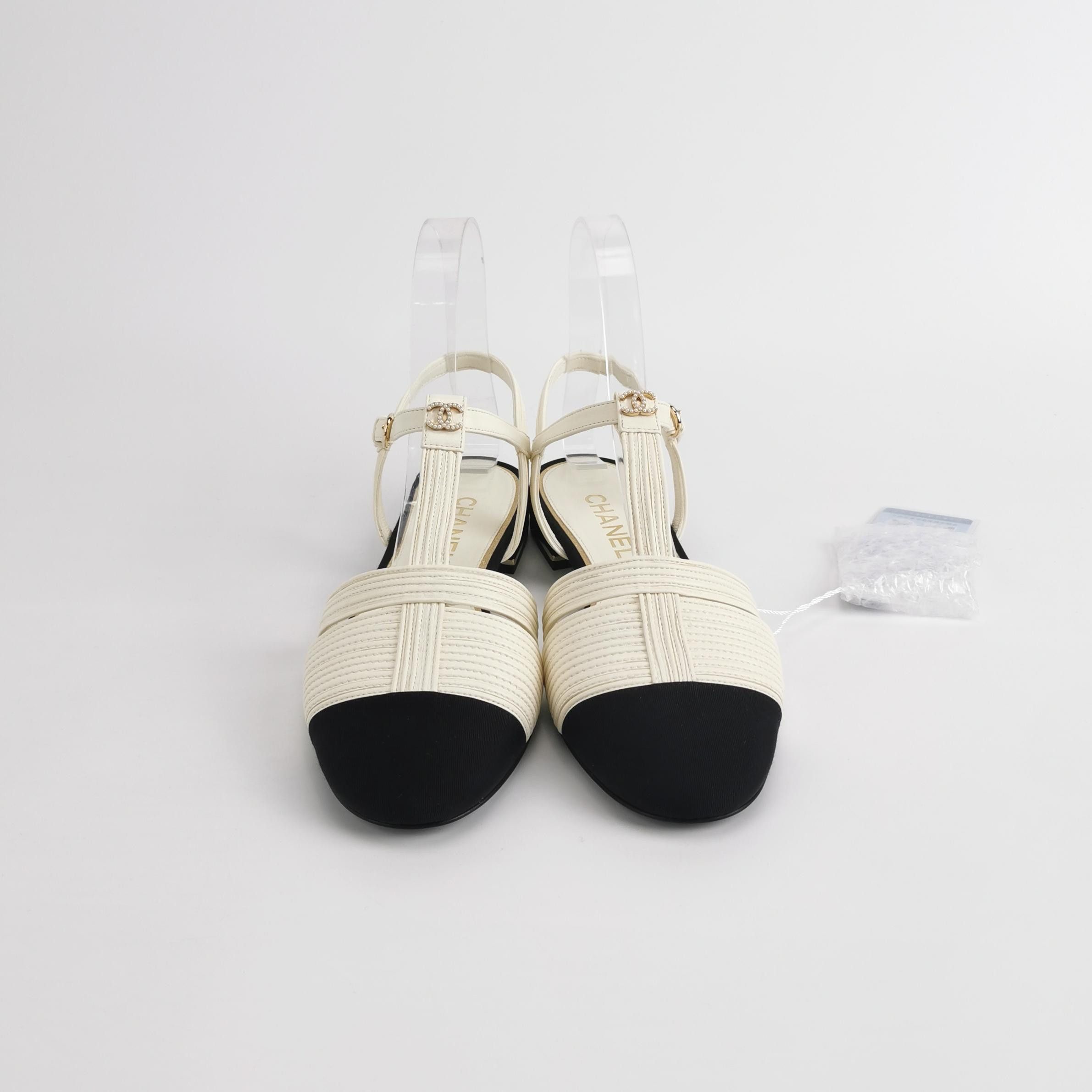 Chanel Chanel Women 7 Flats Size US 7 / IT 37 - 3 Thumbnail