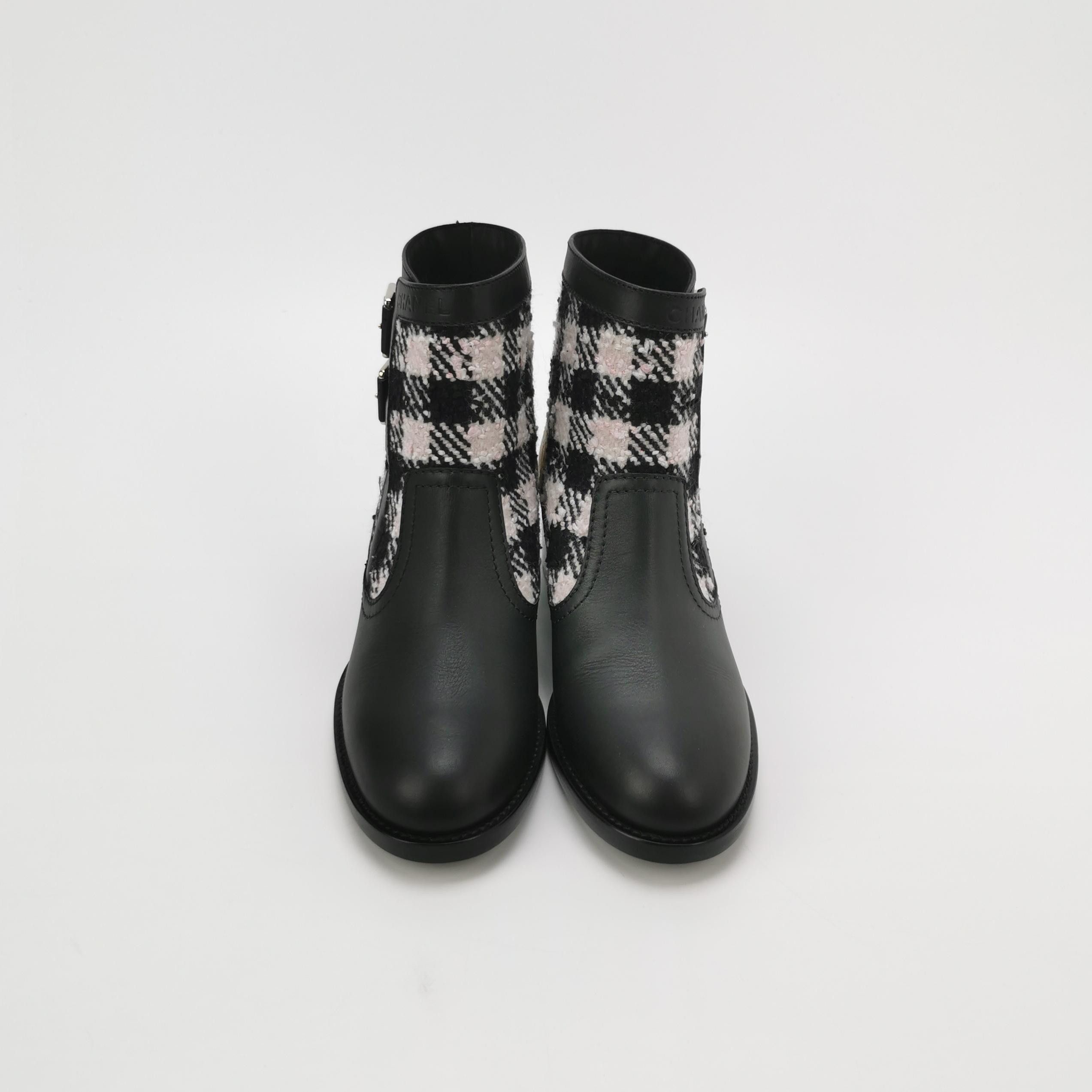 Chanel Chanel Women 5-5 Boots Size US 5.5 / IT 35.5 - 3 Thumbnail
