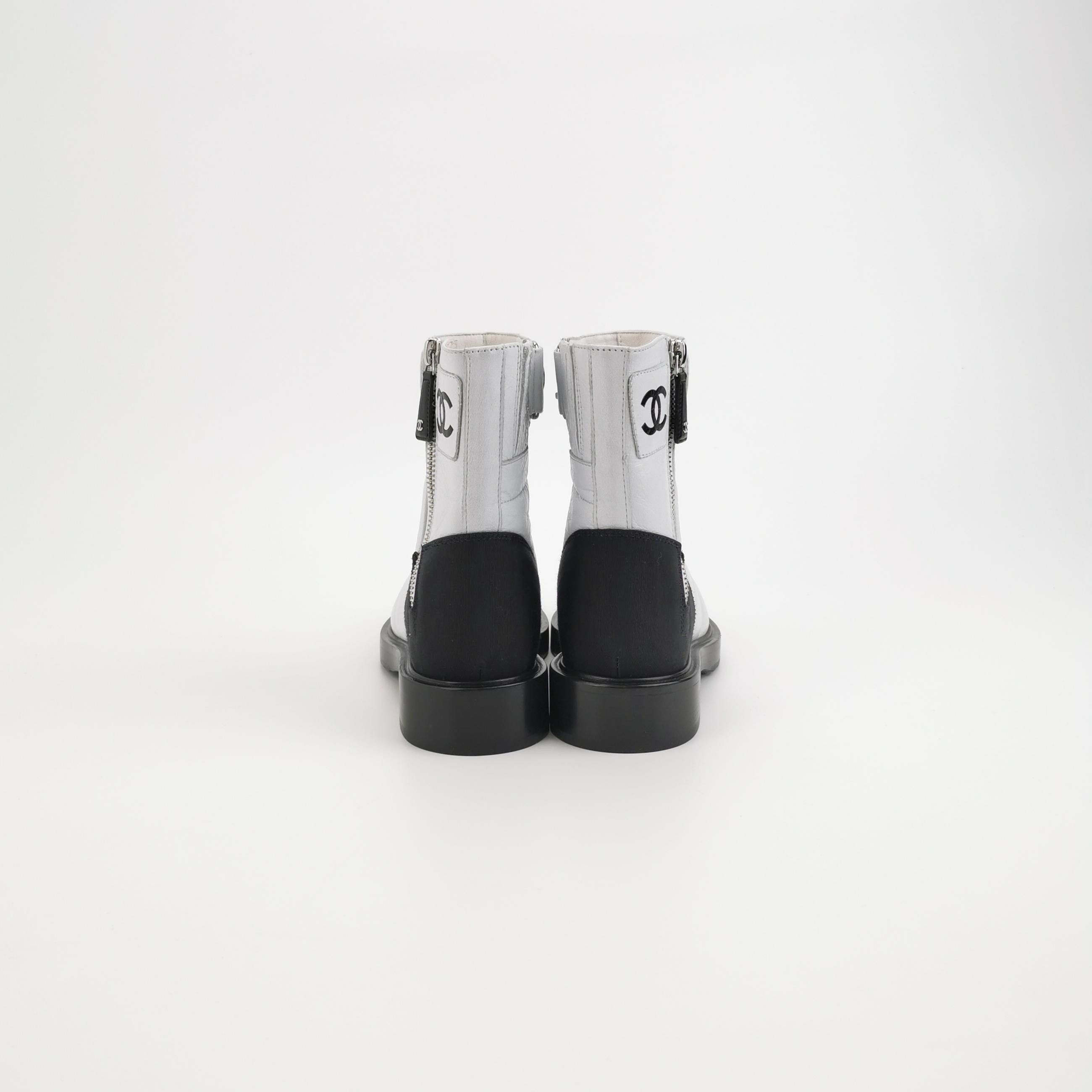 Chanel Chanel Women 5 Boots Size US 5 / IT 35 - 4 Thumbnail