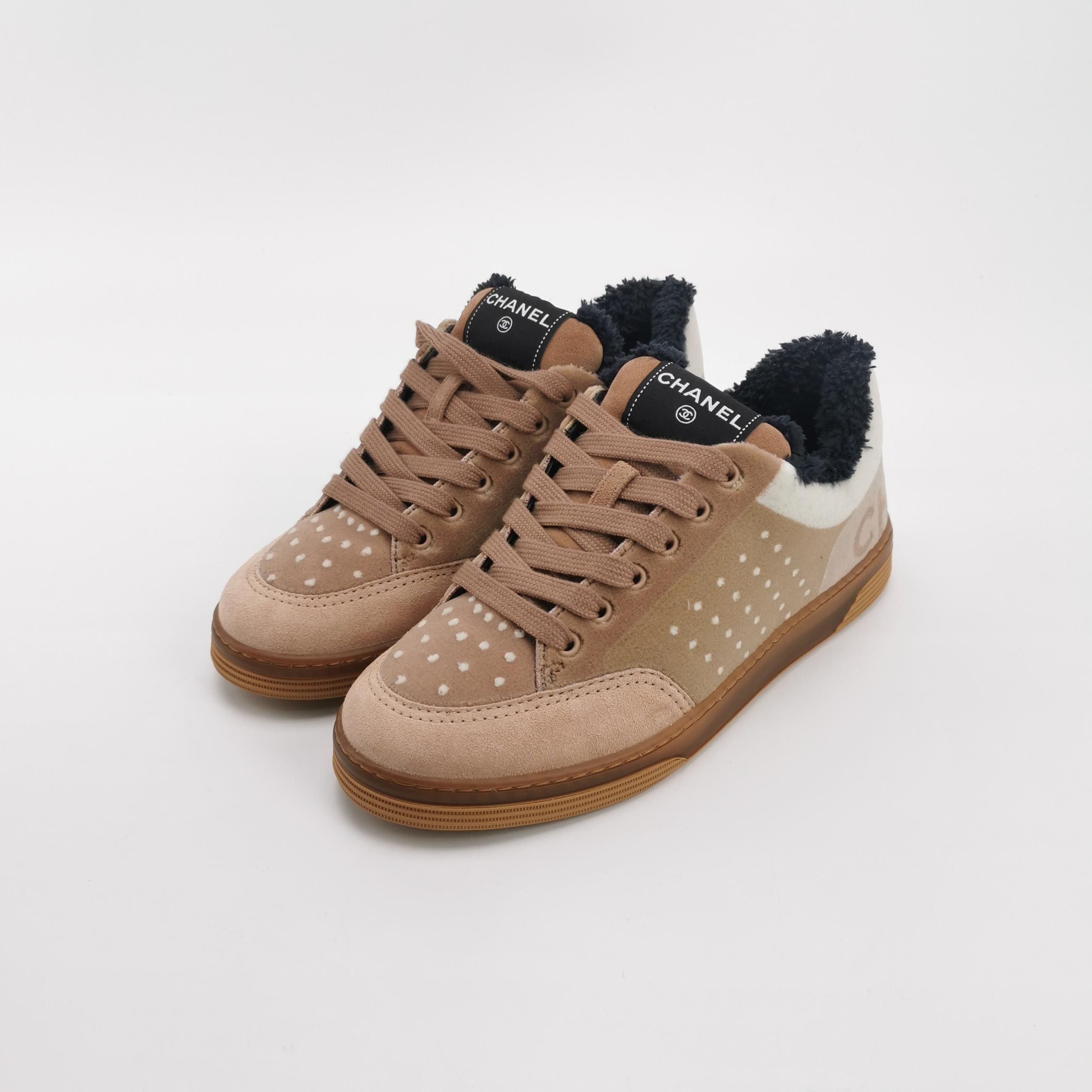 Chanel Chanel Women 8-5 Lowtop Sneakers Size US 8.5 / IT 38.5 - 2 Thumbnail
