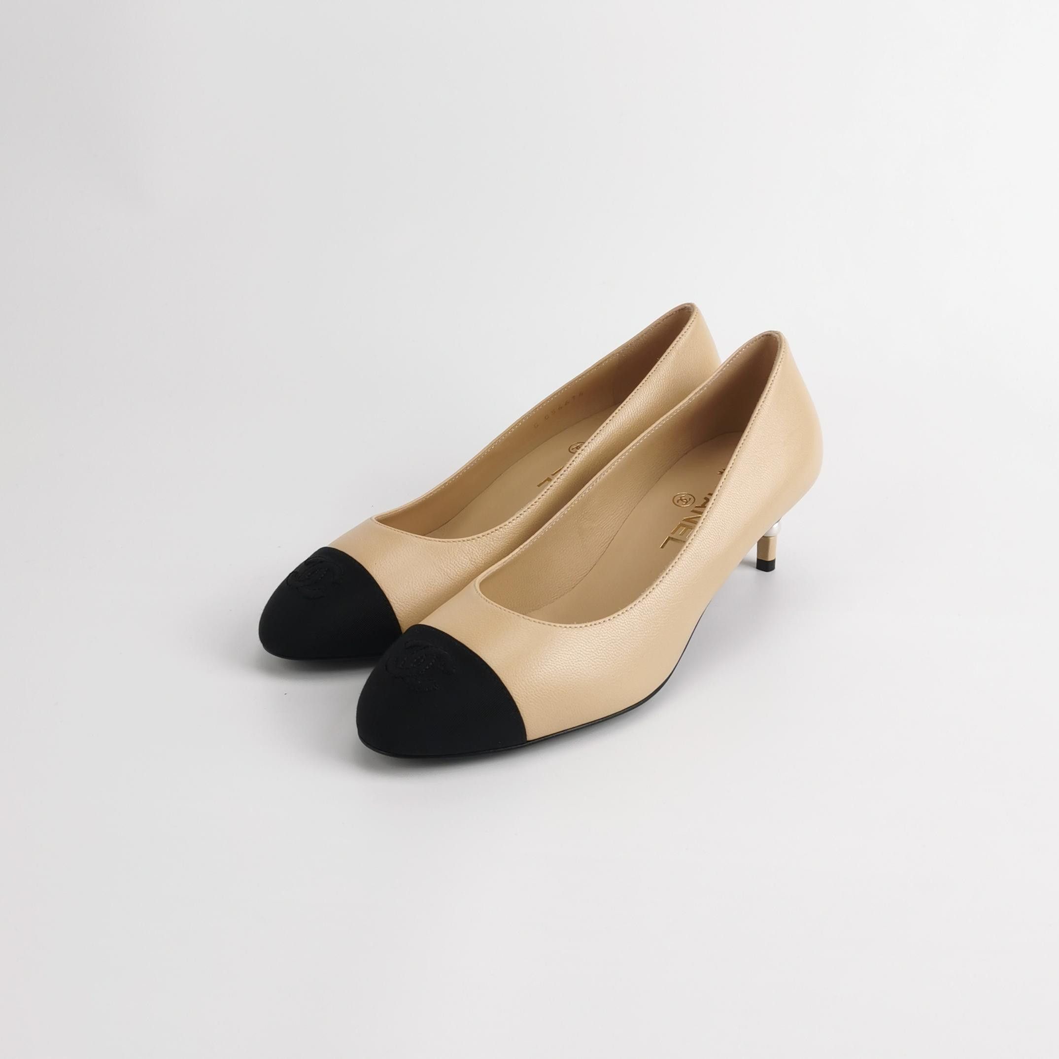 Chanel Chanel Women 8 Heels Size US 8 / IT 38 - 2 Thumbnail