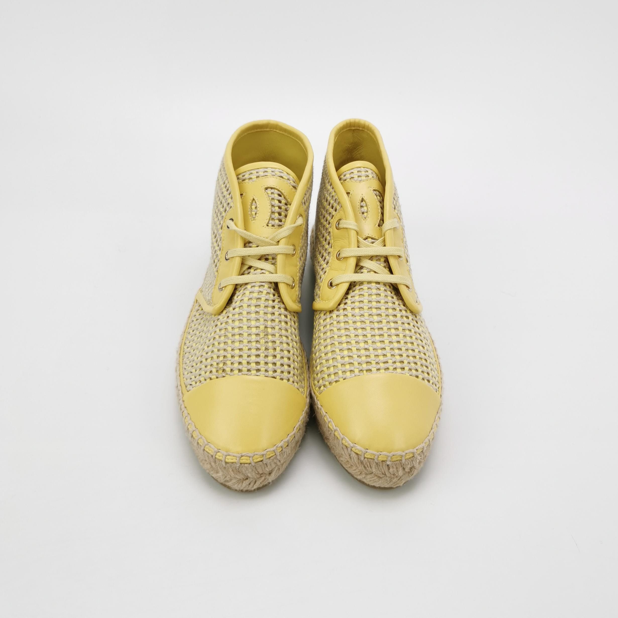 Chanel Chanel Women 8 Lowtop Sneakers Size US 8 / IT 38 - 3 Thumbnail