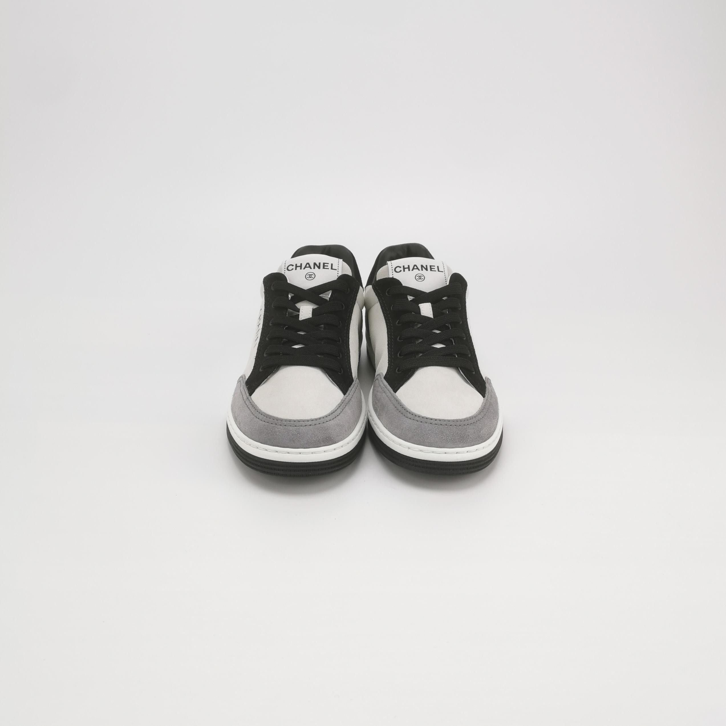 Chanel Chanel Women 6-5 Lowtop Sneakers Size US 6.5 / IT 36.5 - 3 Thumbnail