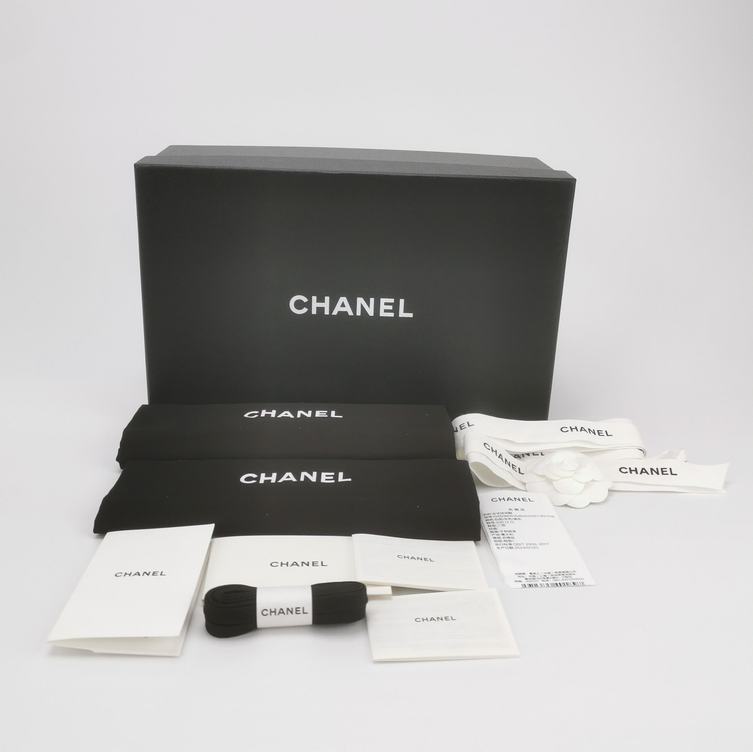Chanel Chanel Women 6-5 Lowtop Sneakers Size US 6.5 / IT 36.5 - 6 Thumbnail