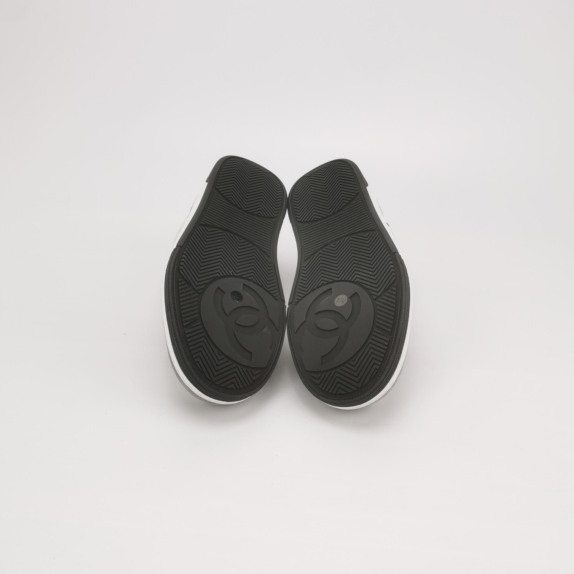 Chanel Chanel Women 6-5 Lowtop Sneakers Size US 6.5 / IT 36.5 - 5 Thumbnail