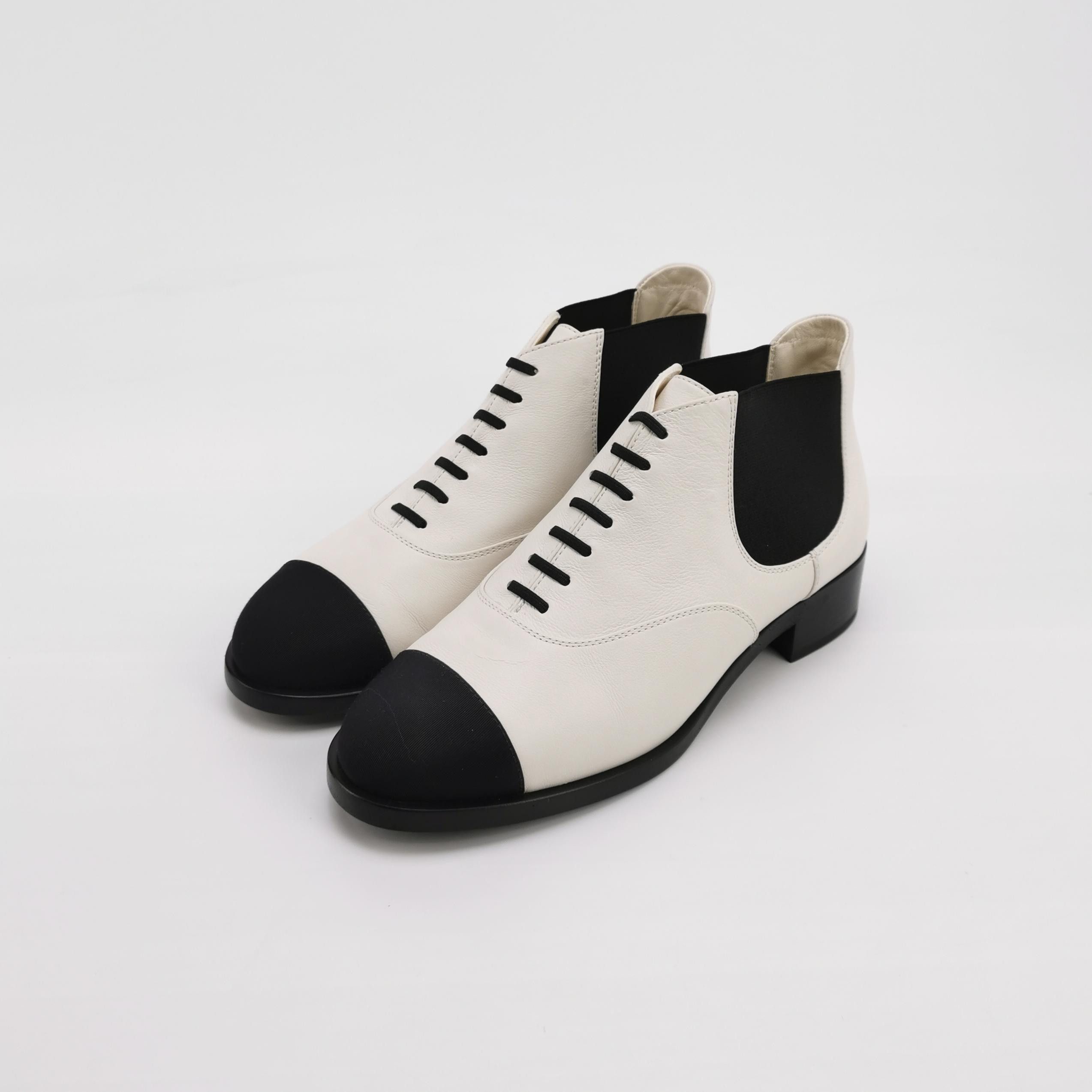 Chanel Chanel Women 8 Boots Size US 8 / IT 38 - 2 Thumbnail