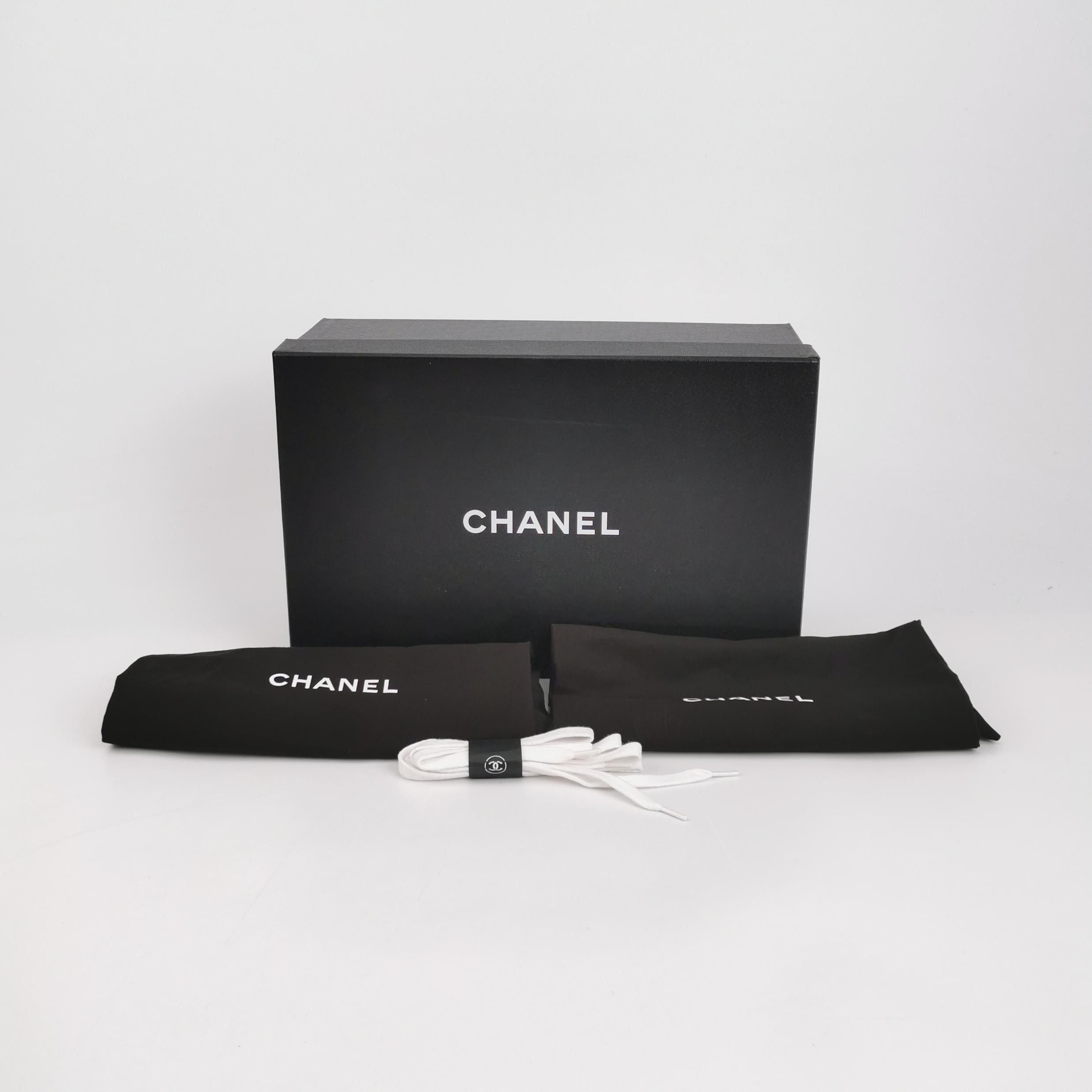 Chanel Chanel Women 7-5 Lowtop Sneakers Size US 7.5 / IT 37.5 - 6 Thumbnail