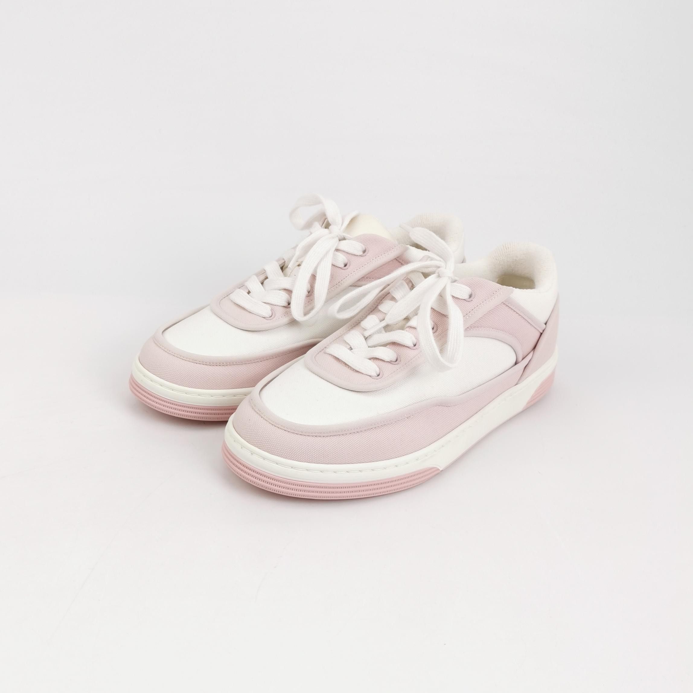 Chanel Chanel Women 7-5 Lowtop Sneakers Size US 7.5 / IT 37.5 - 2 Thumbnail