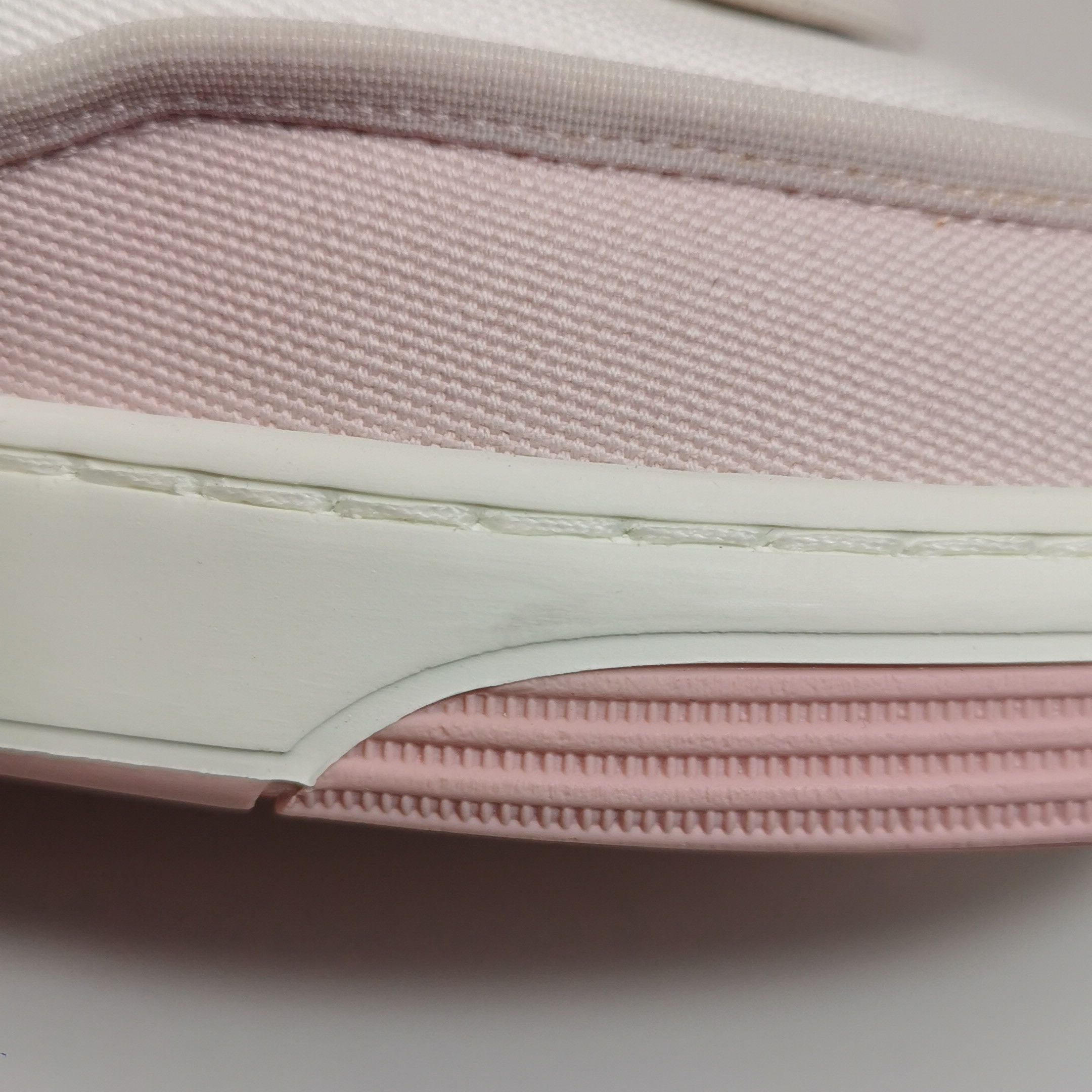 Chanel Chanel Women 7-5 Lowtop Sneakers Size US 7.5 / IT 37.5 - 8 Thumbnail